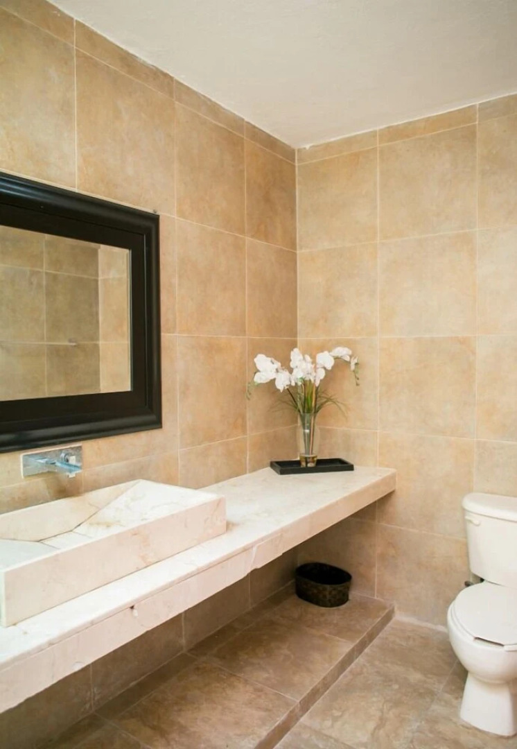 5 BR House with Pool and Private Beach