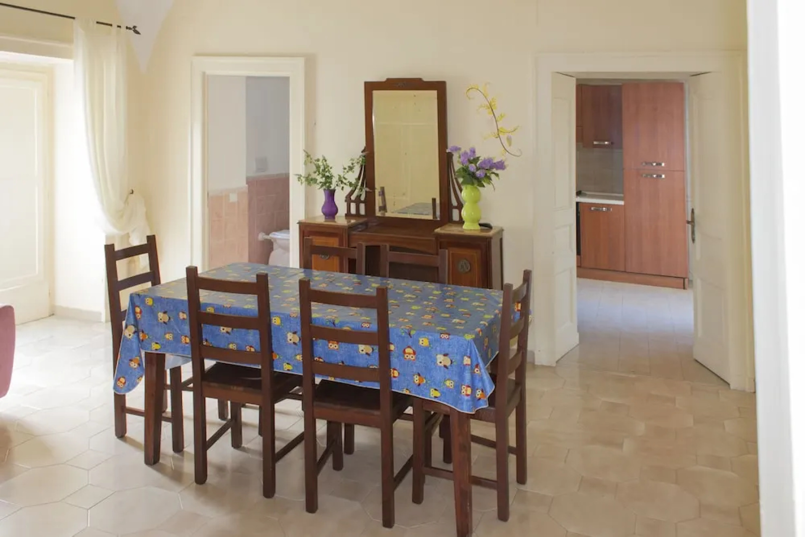 Flowers Apartment