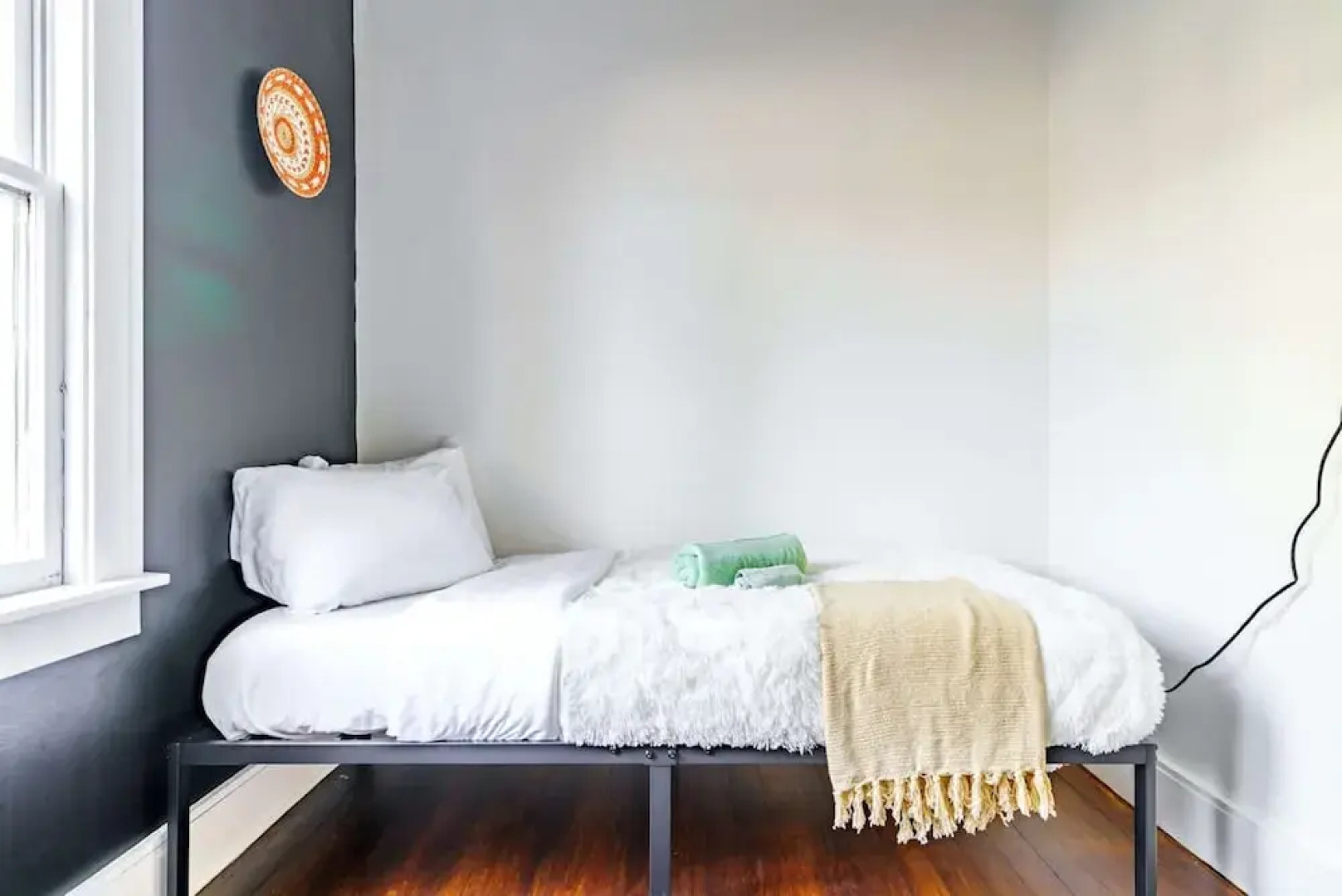 Prime Location Top Rated Clean Parking Free