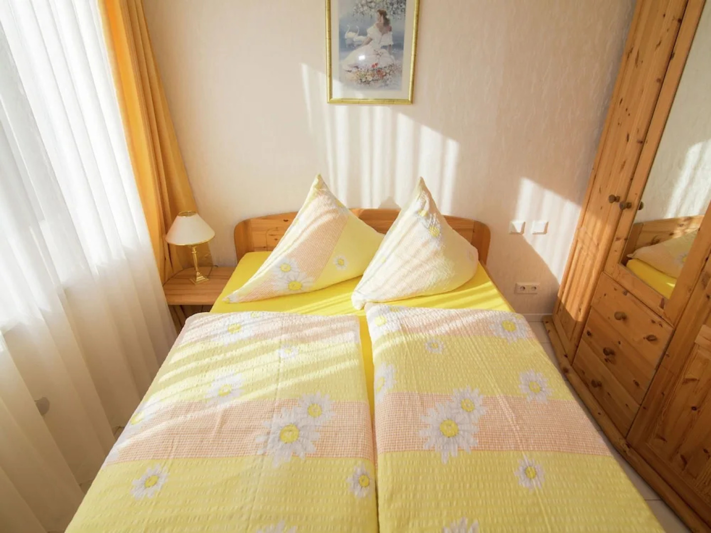 Exclusive Apartment With Large Balcony and Lake View Directly on to the Edersee