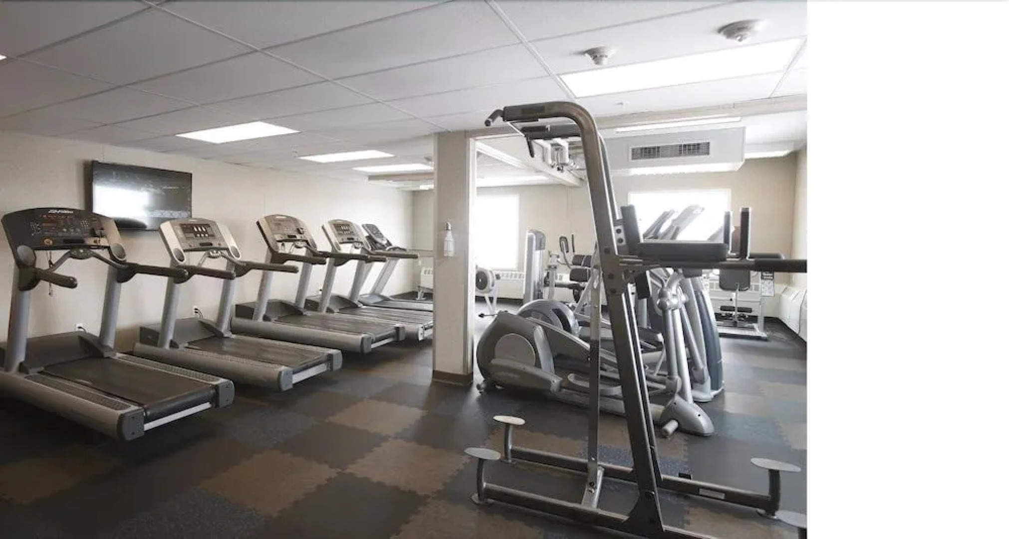 Arctic Oilfield Hotel