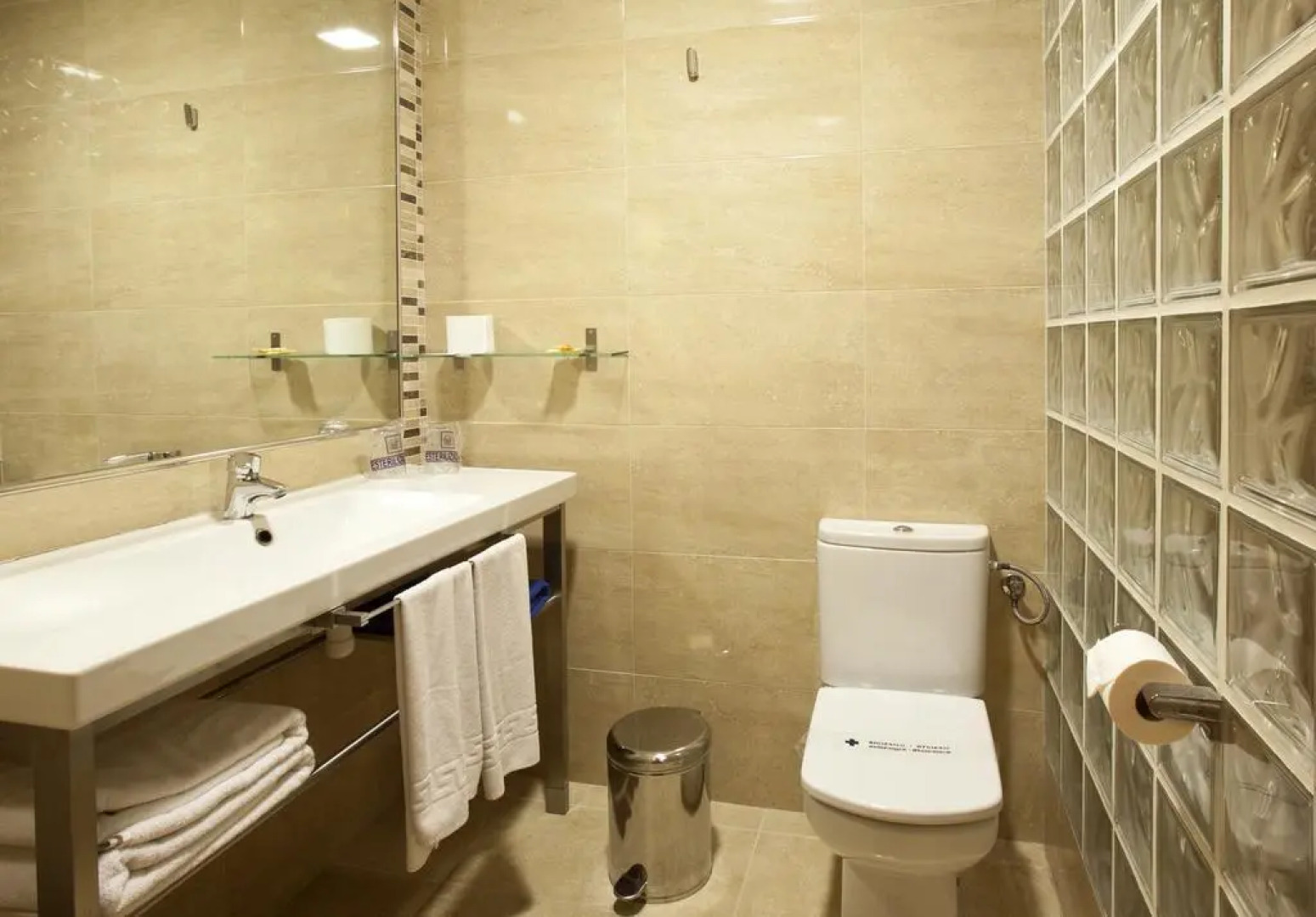 Отель Los Arcos