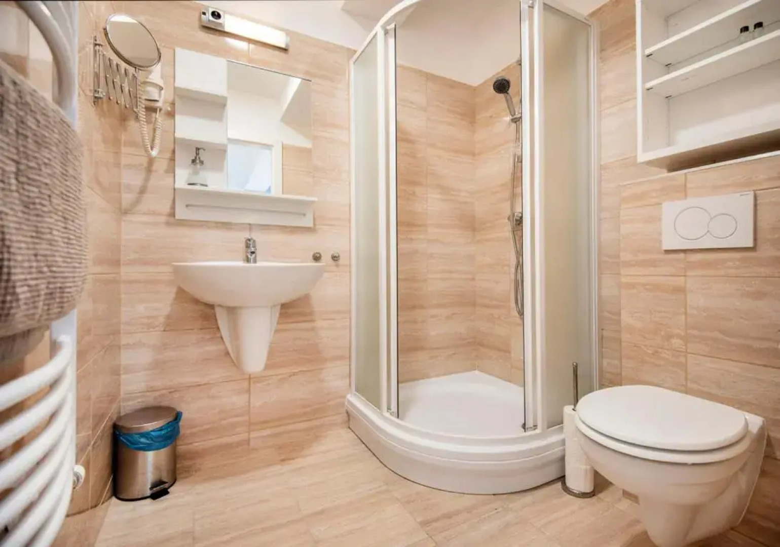 Pilisi Borház-Étterem & Panzió