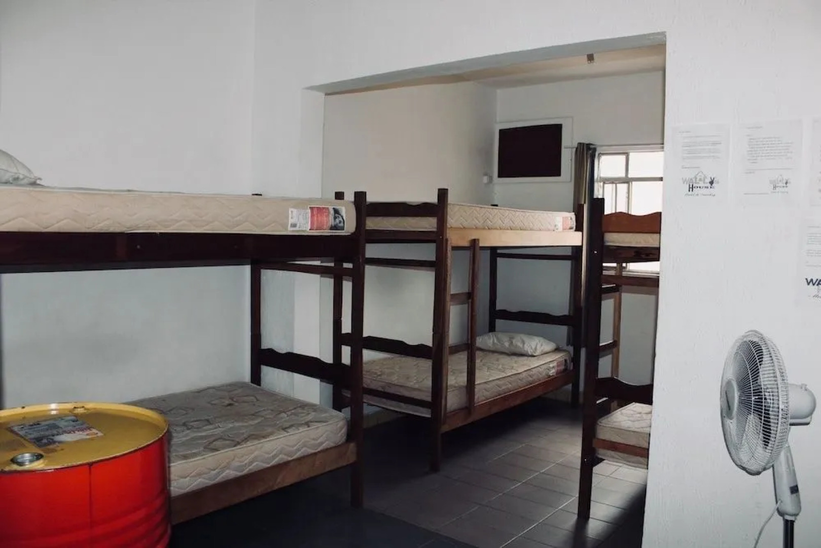 Wally's House Hostel