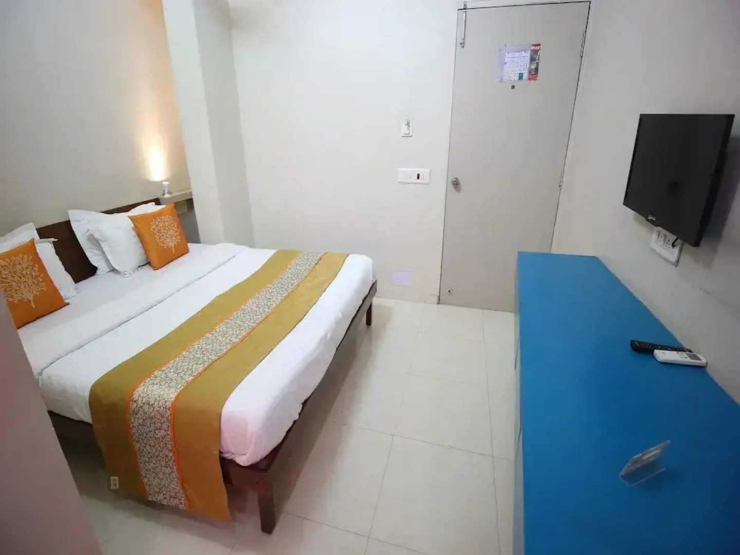 OYO 2156 Hotel Isher International