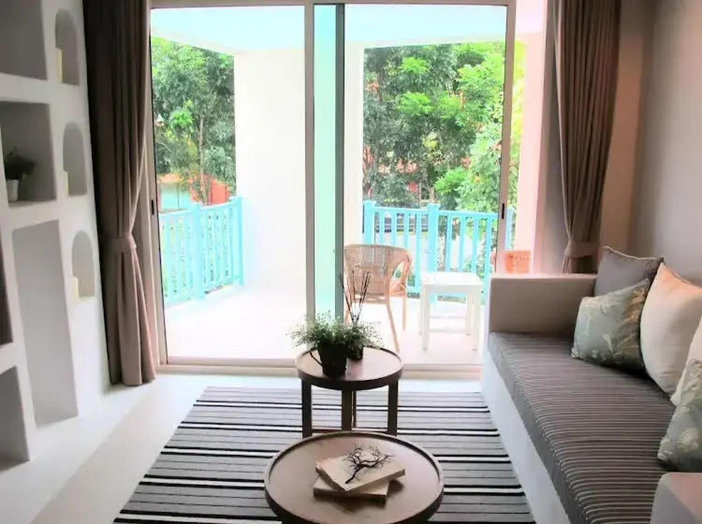 Chelona 436 Hua Hin
