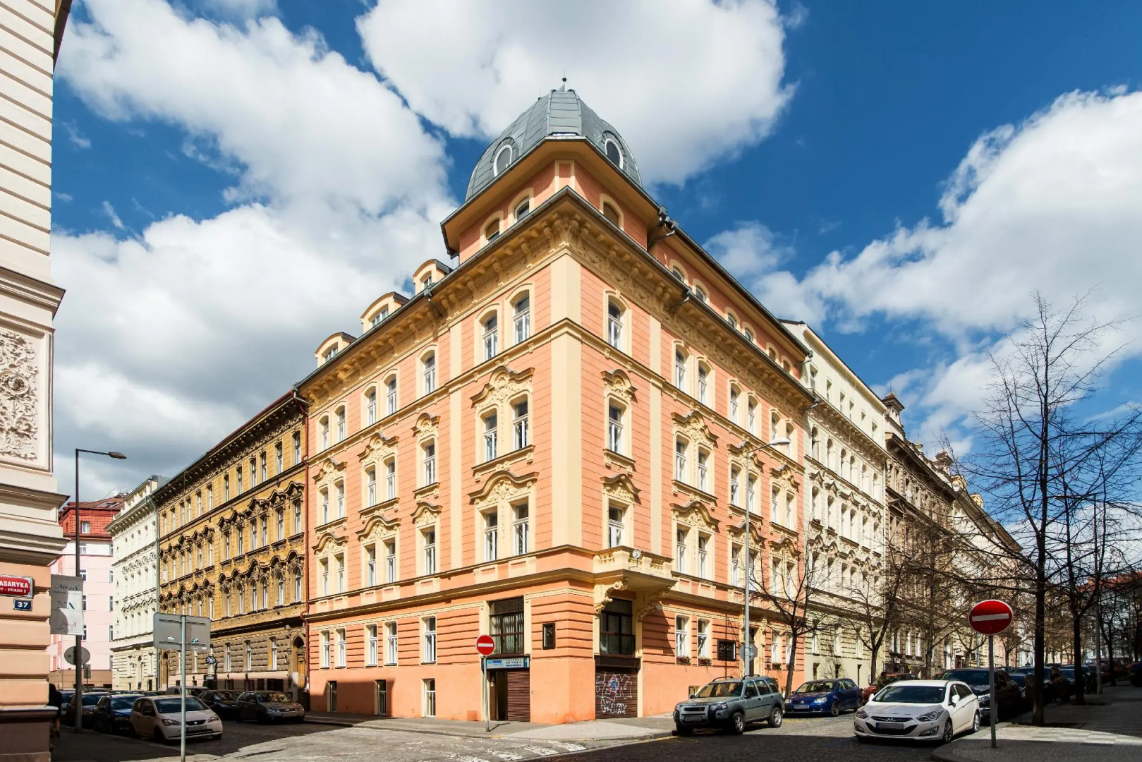 Sibelius Apartments