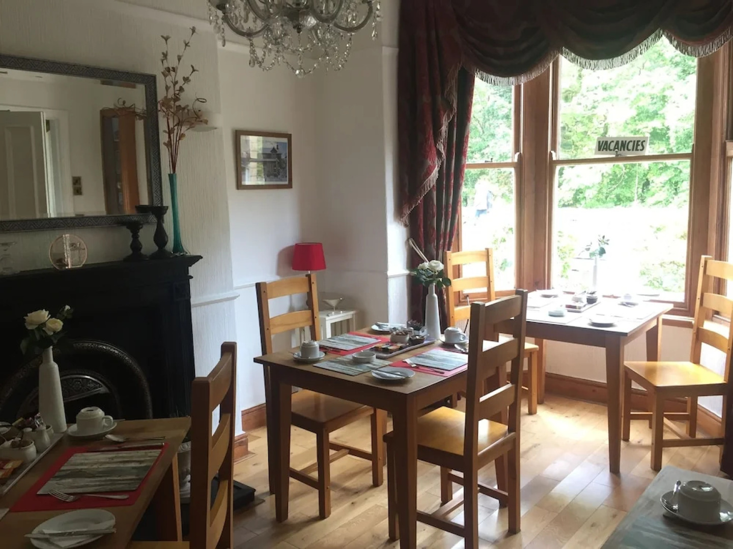 Dolweunydd Bed & Breakfast