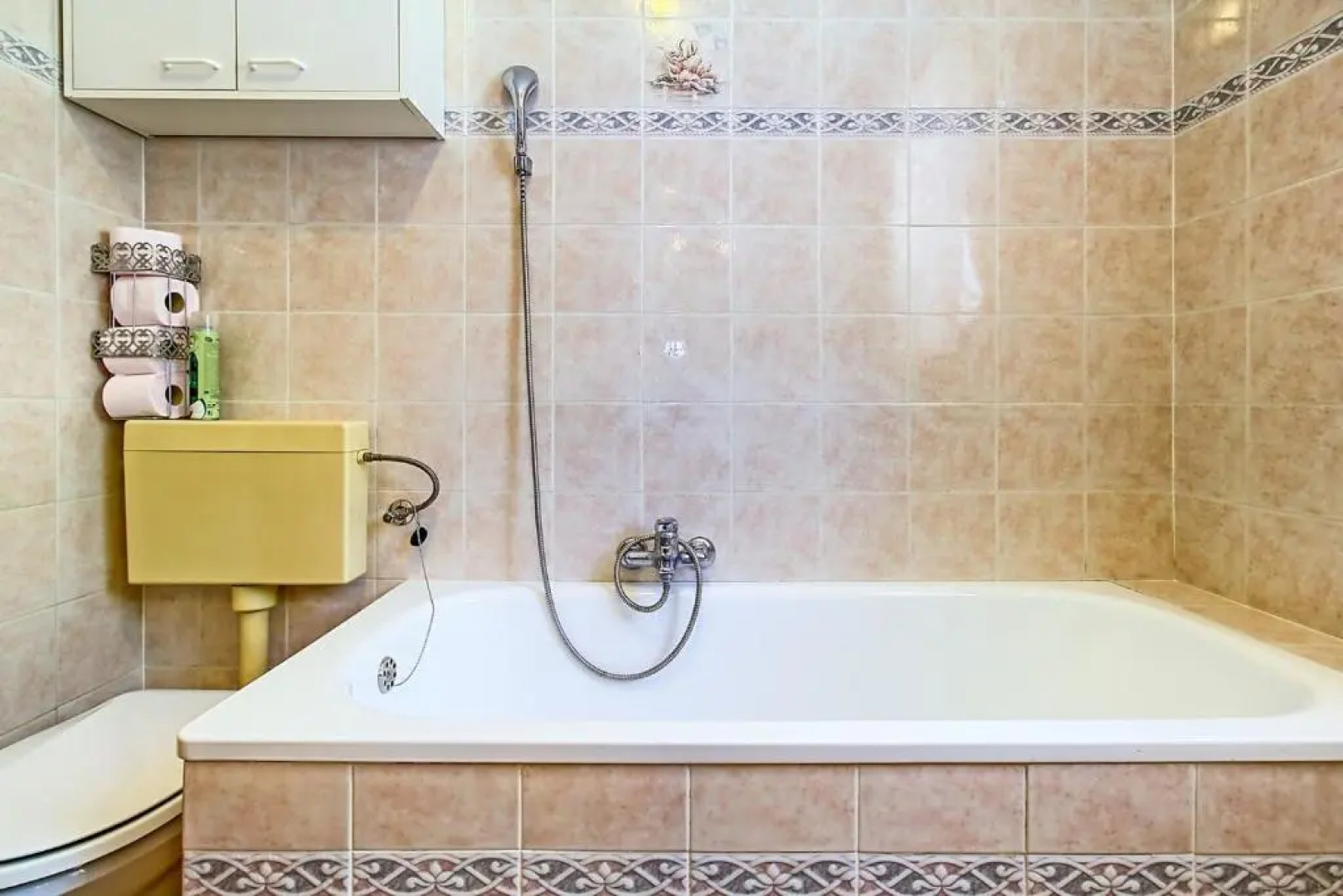 Eva House with Apartment