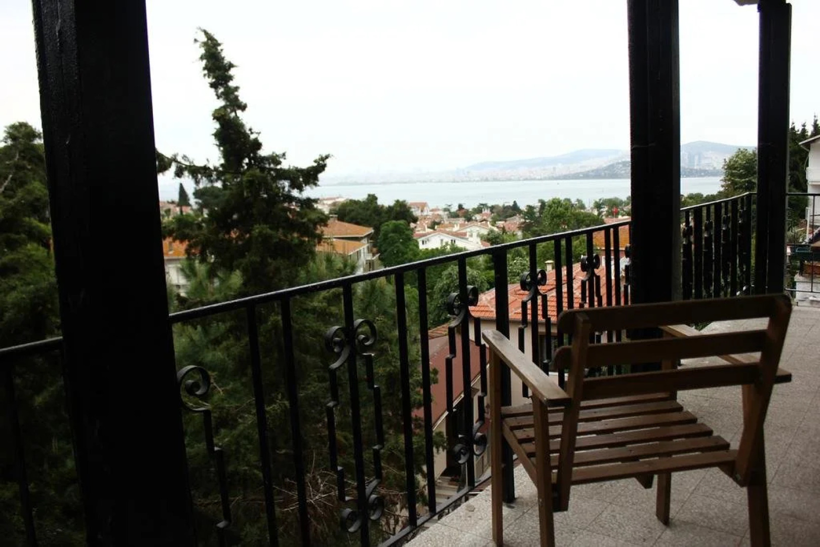 Büyükada Apart Hotel - Karadağ Apart