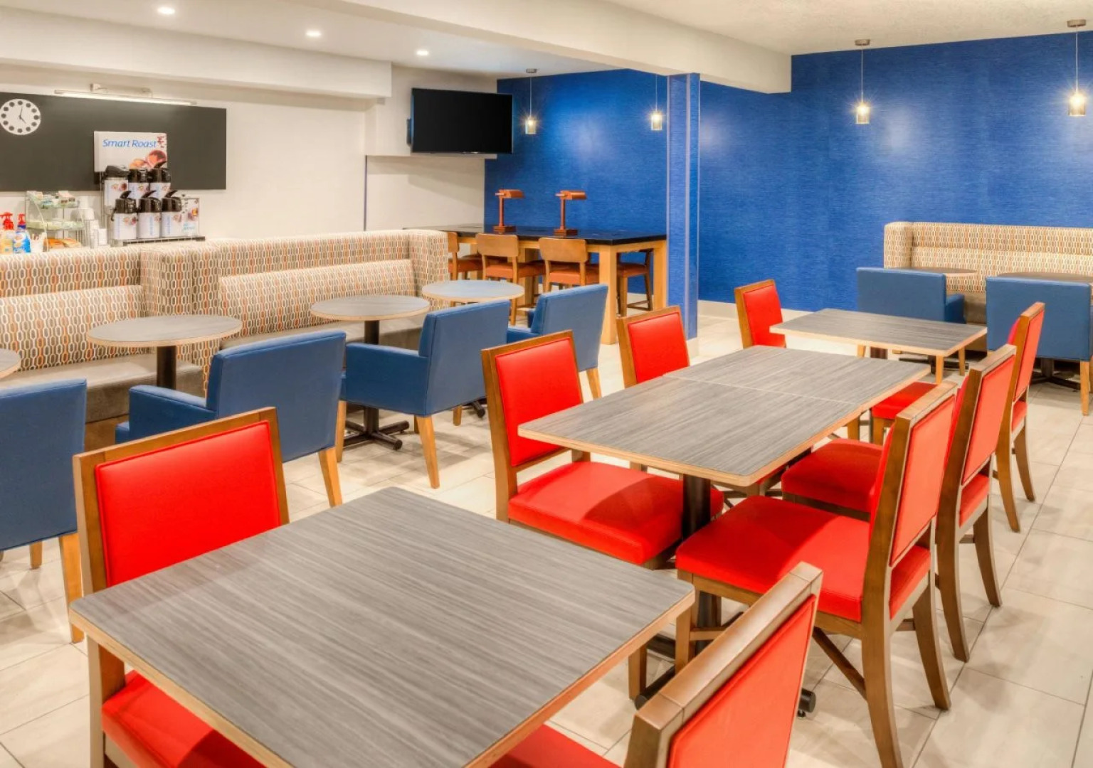 Holiday Inn Express Newberg - Wine Country by IHG