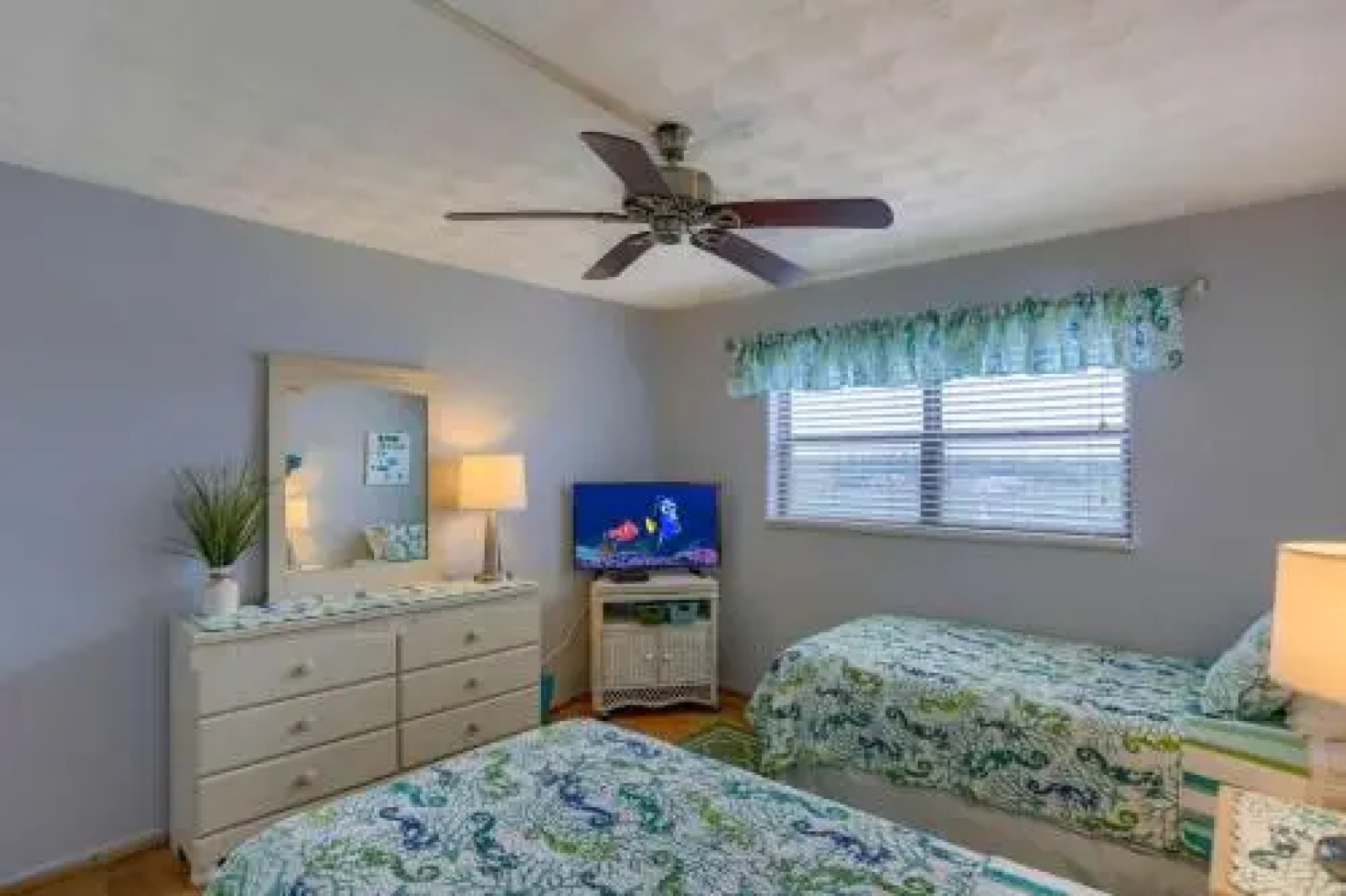 Bayshore Yacht & Tennis Club Luxury Condominiums