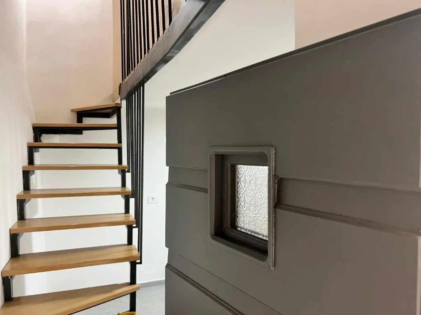 SeaYou!***Charming 1-bedroom rental unit in the old city center of Cres