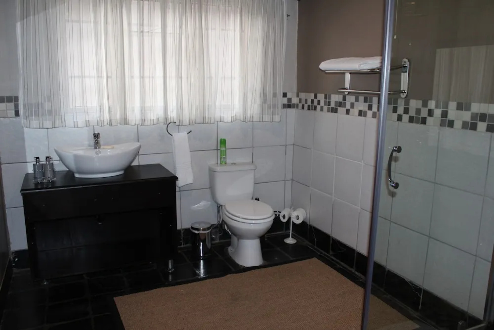 Cottonwood Guesthouse