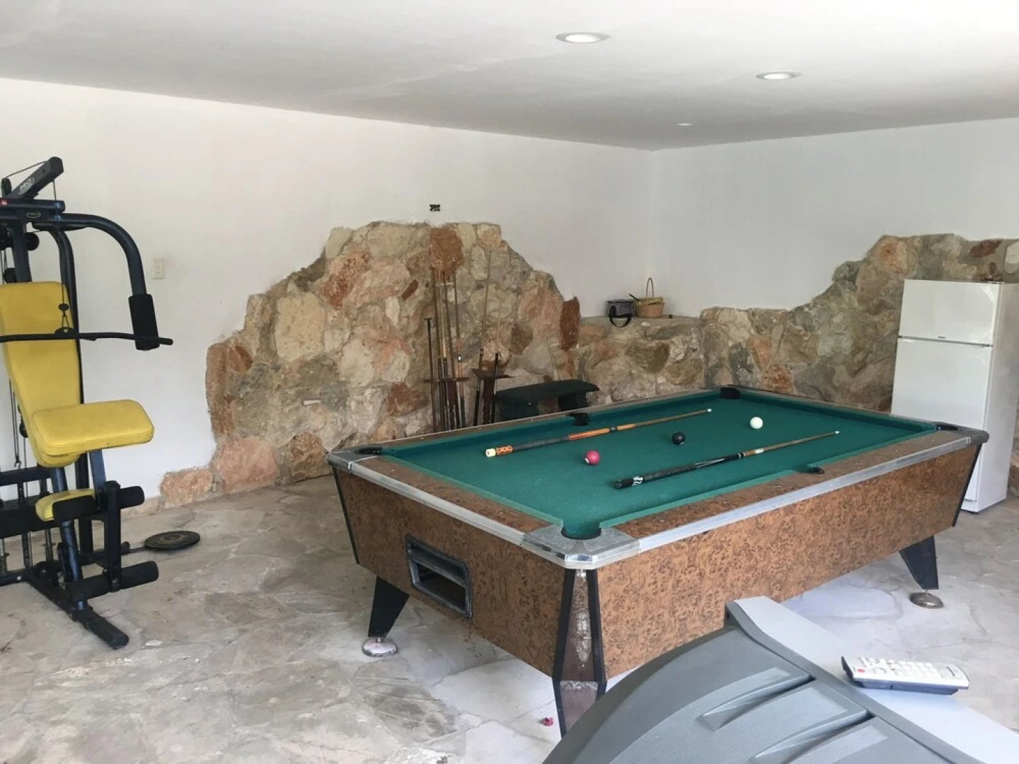 6 Bedrooms Pool Villa