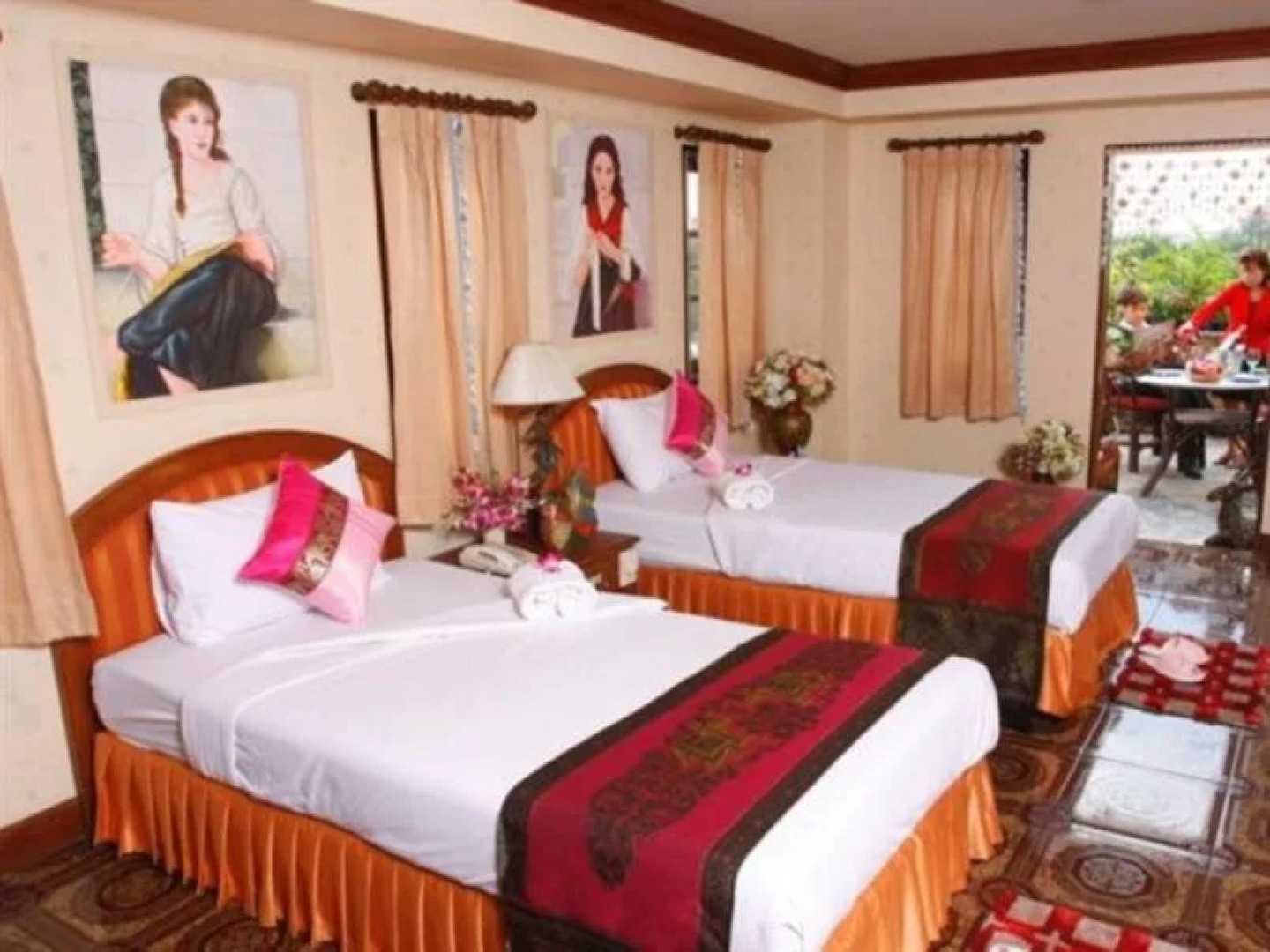 13 Coins Tower Hotel Tiwanon