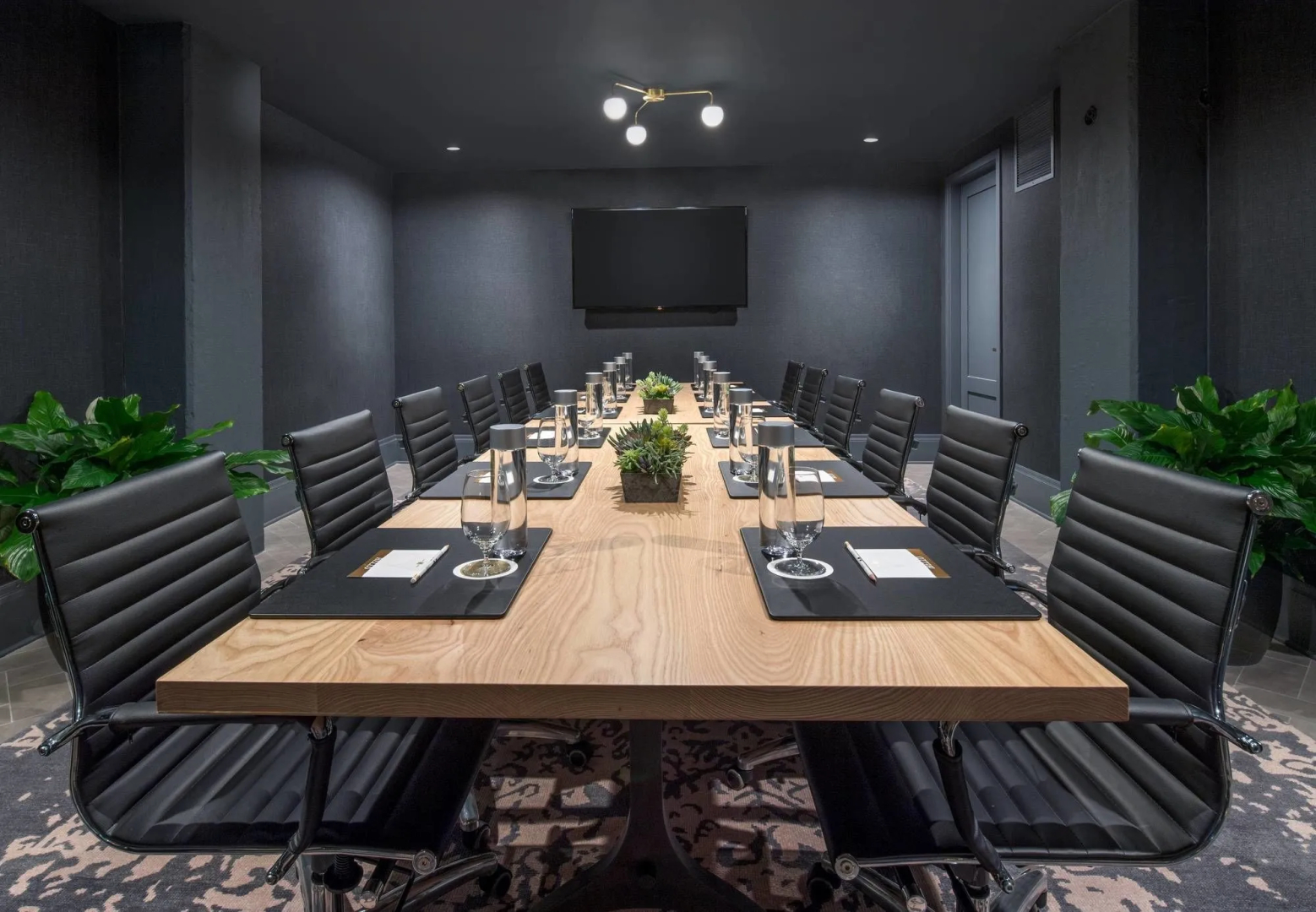 The Hi-Lo, Autograph Collection