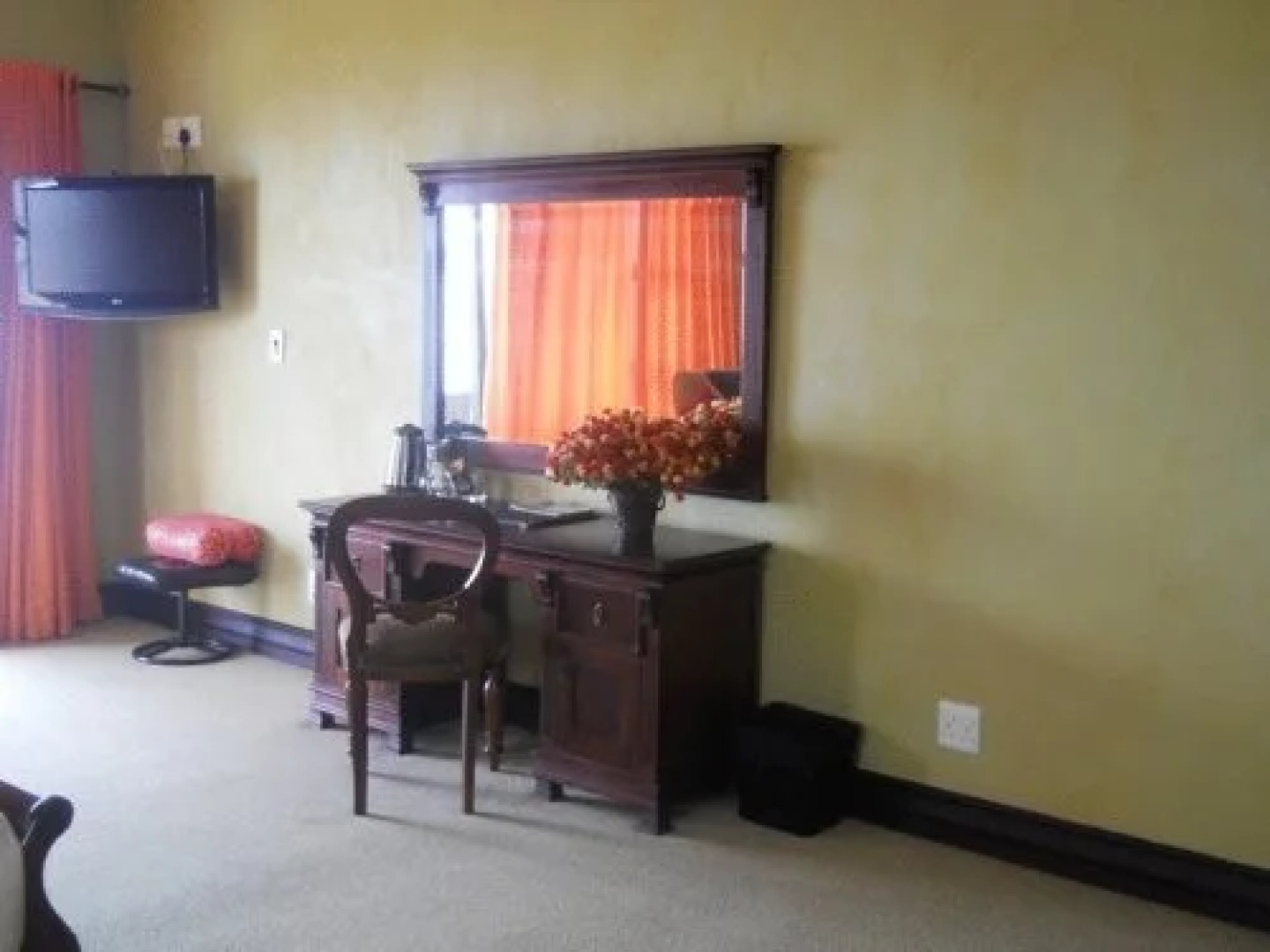 Tuscanview Guest House