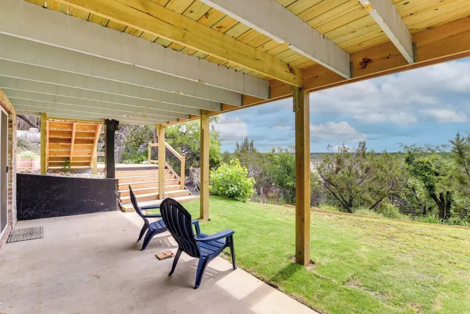 Waterfront Escape on Lake Granbury: Deck & Patio!