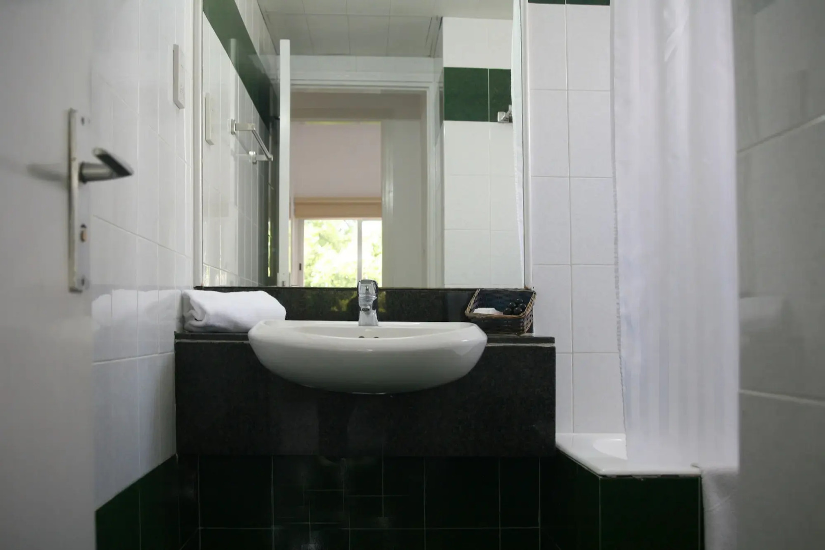 Chrielka Hotel Apartments