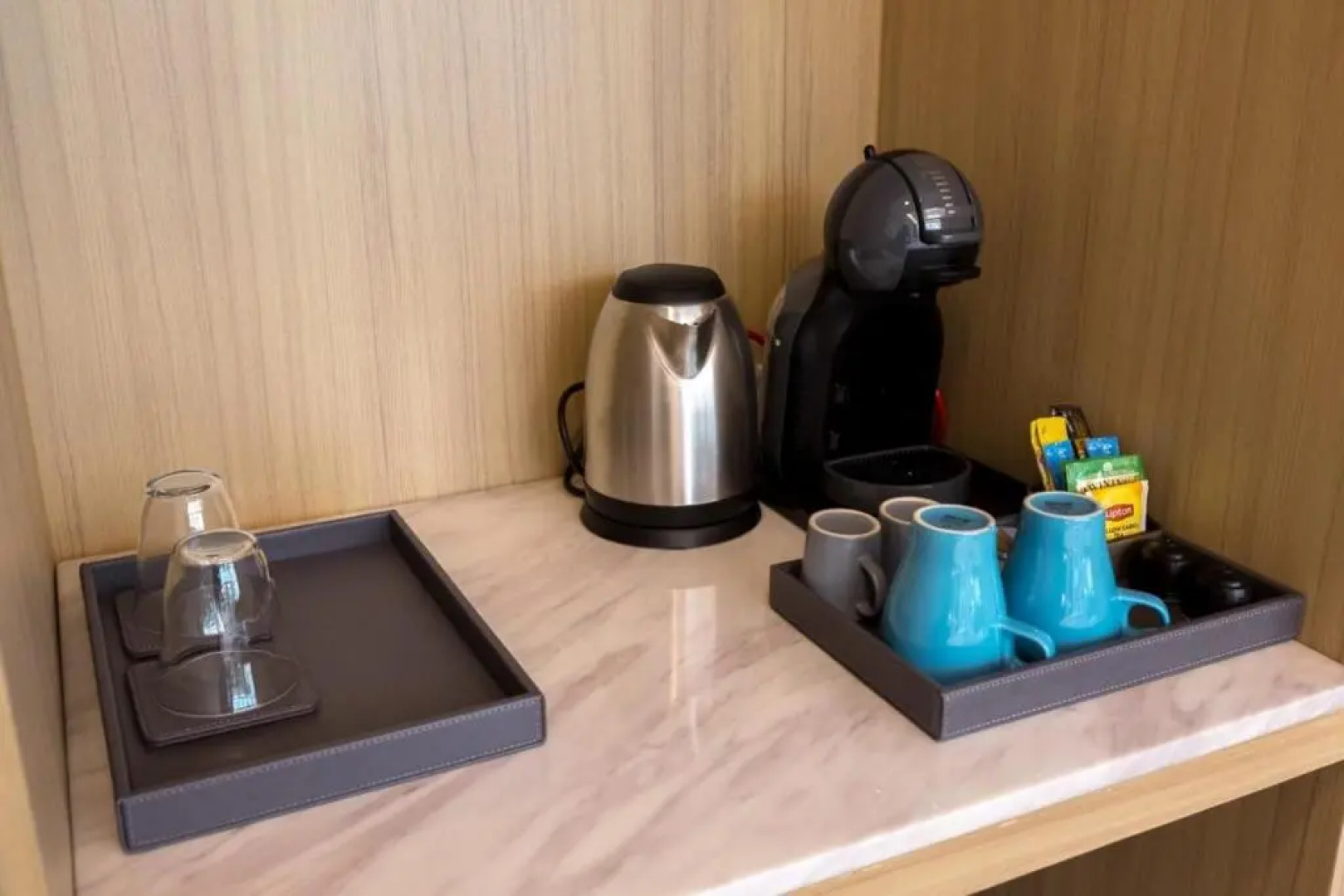 Elegant Airport Hotel