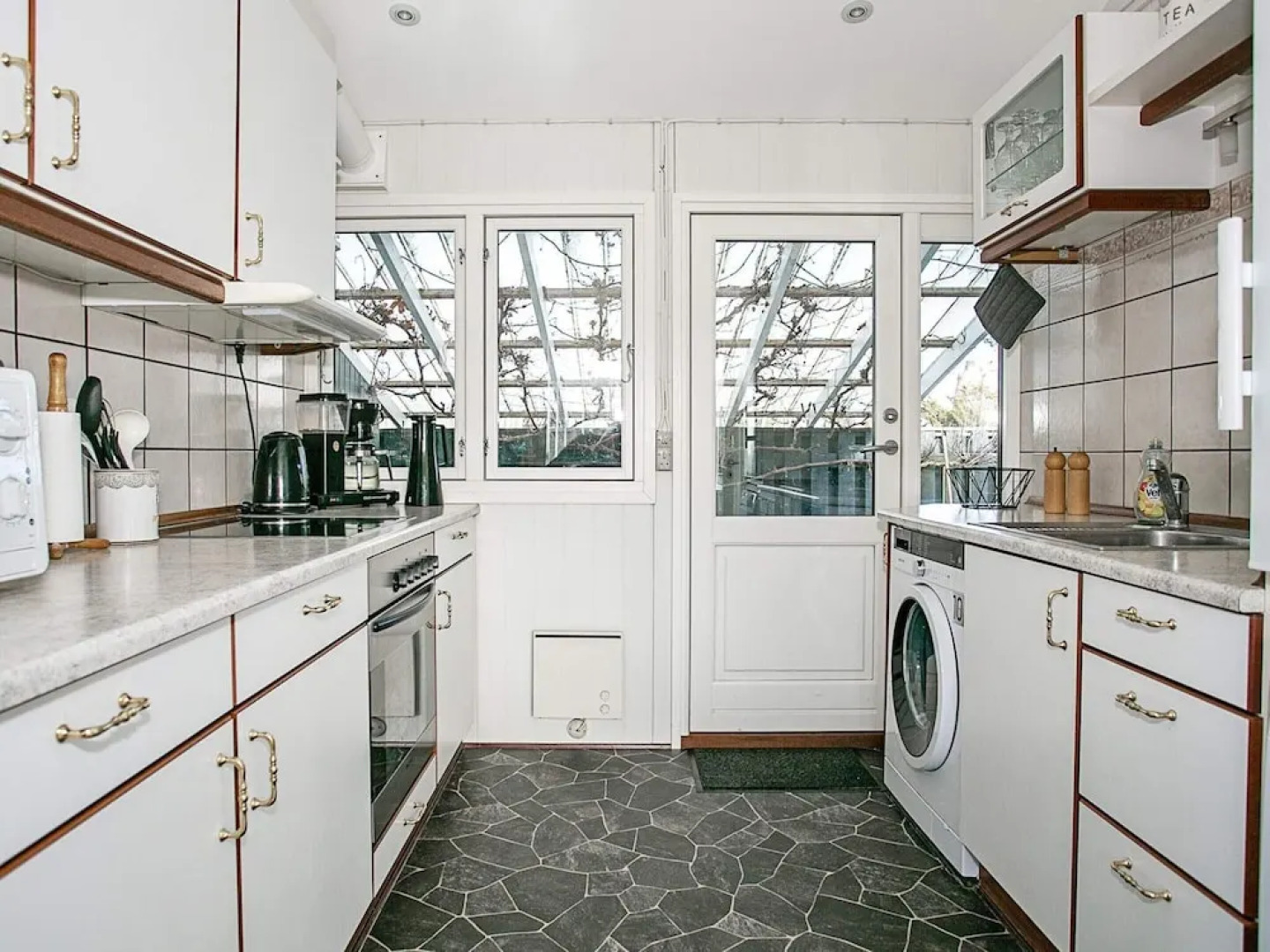 Secluded Retreat by Water - By Traum Ferienwohnungen