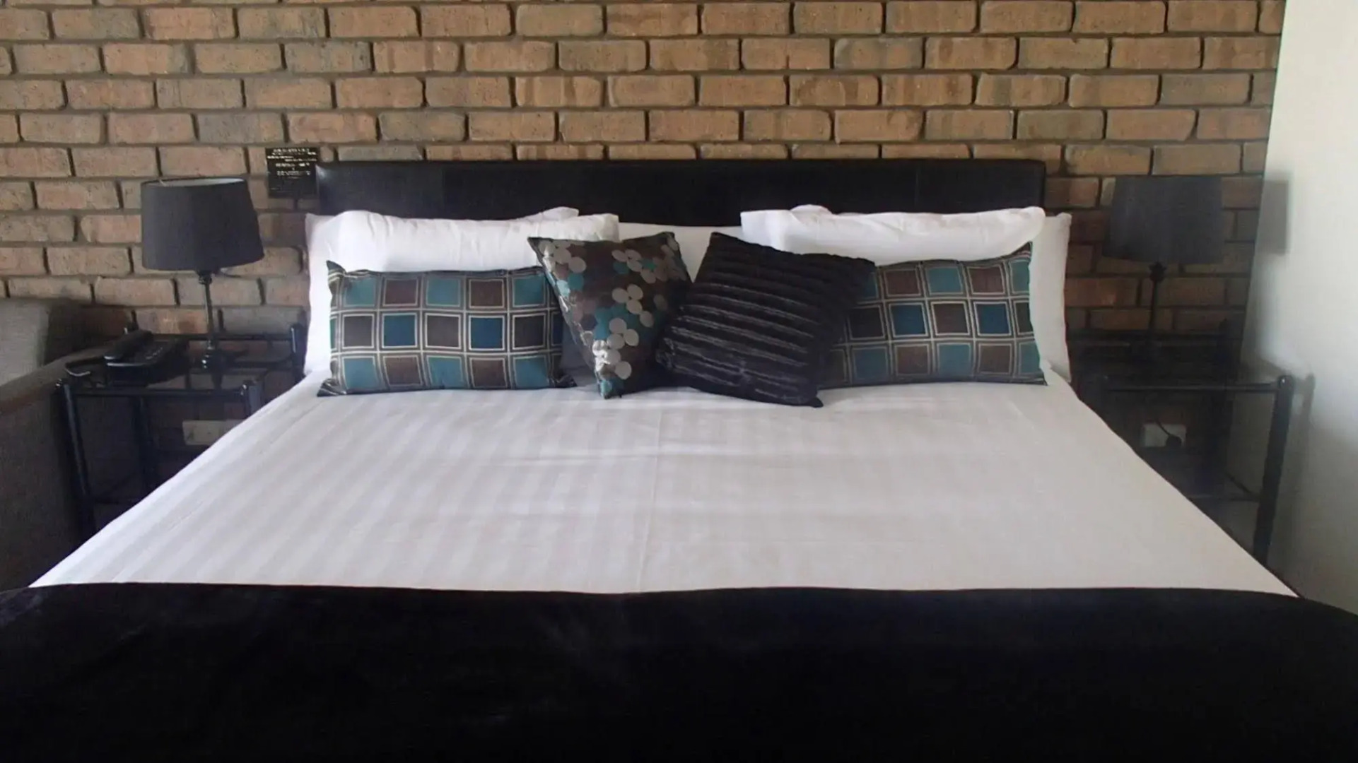 City Colonial Motor Inn