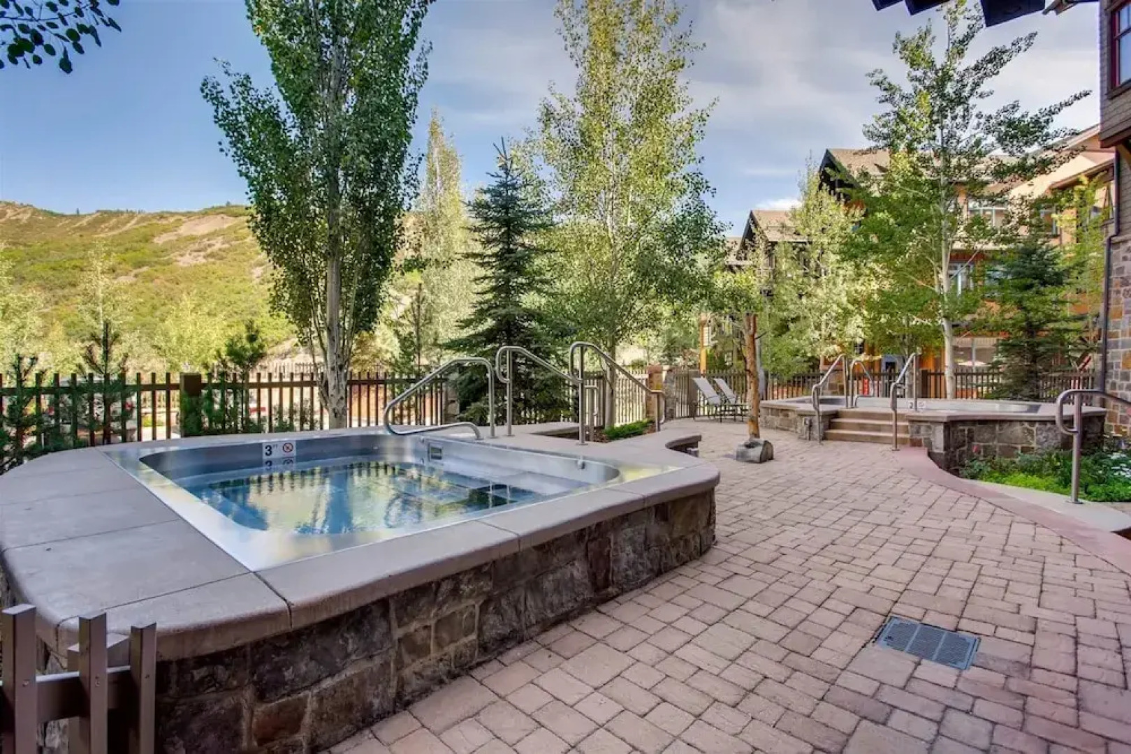 Luxury Ski in, Ski out 1 Bedroom Colorado Resort Vacation Rental in the Heart of Snowmass Base Village