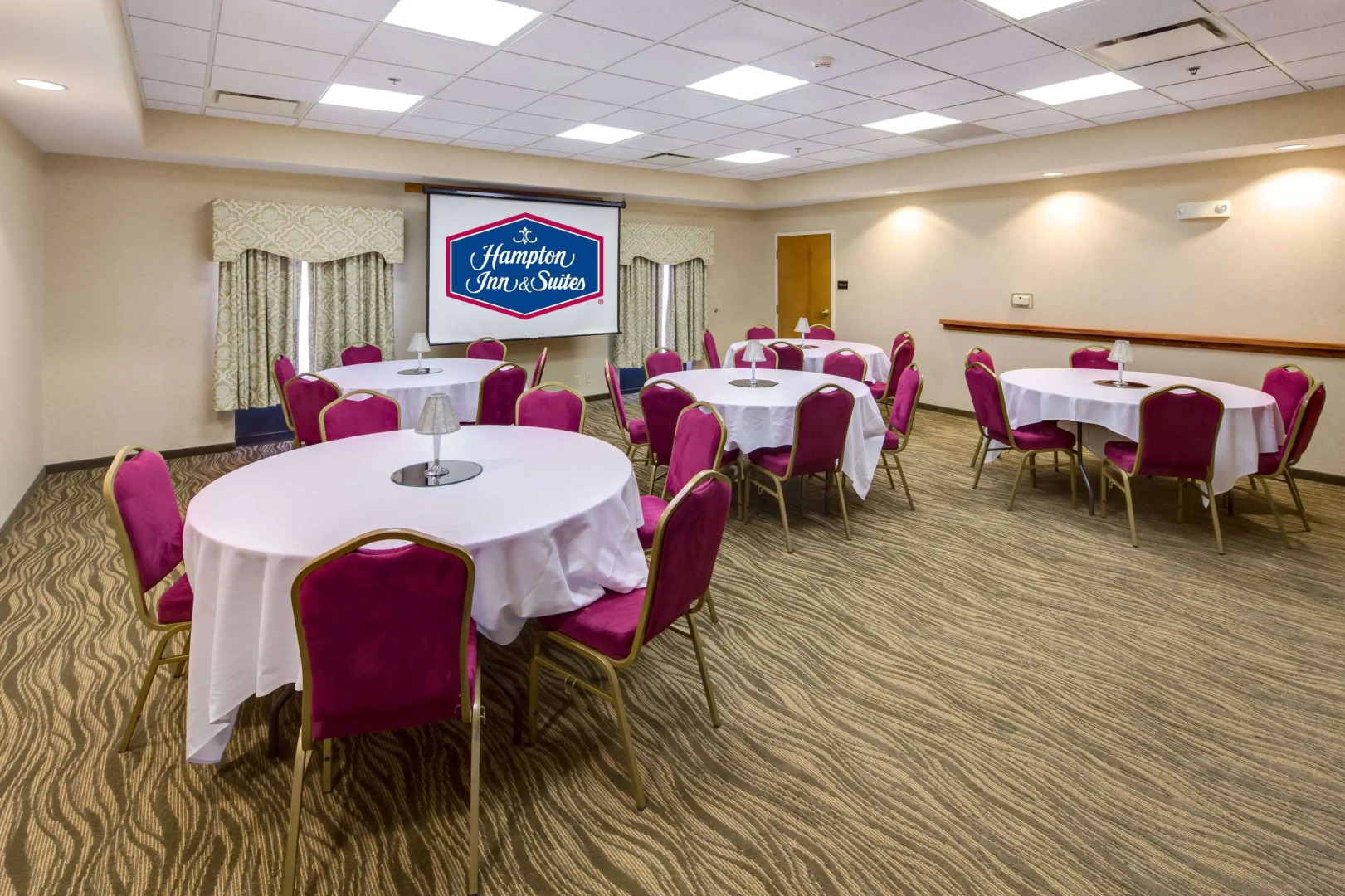 Hampton Inn & Suites Augusta West