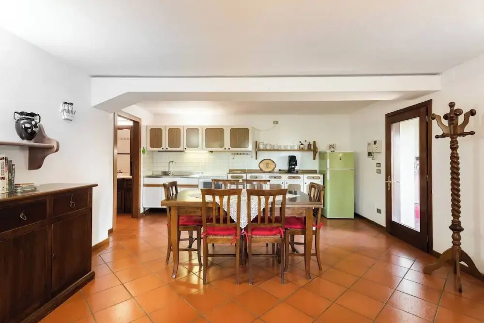 Comfortable House - Garden and Parking