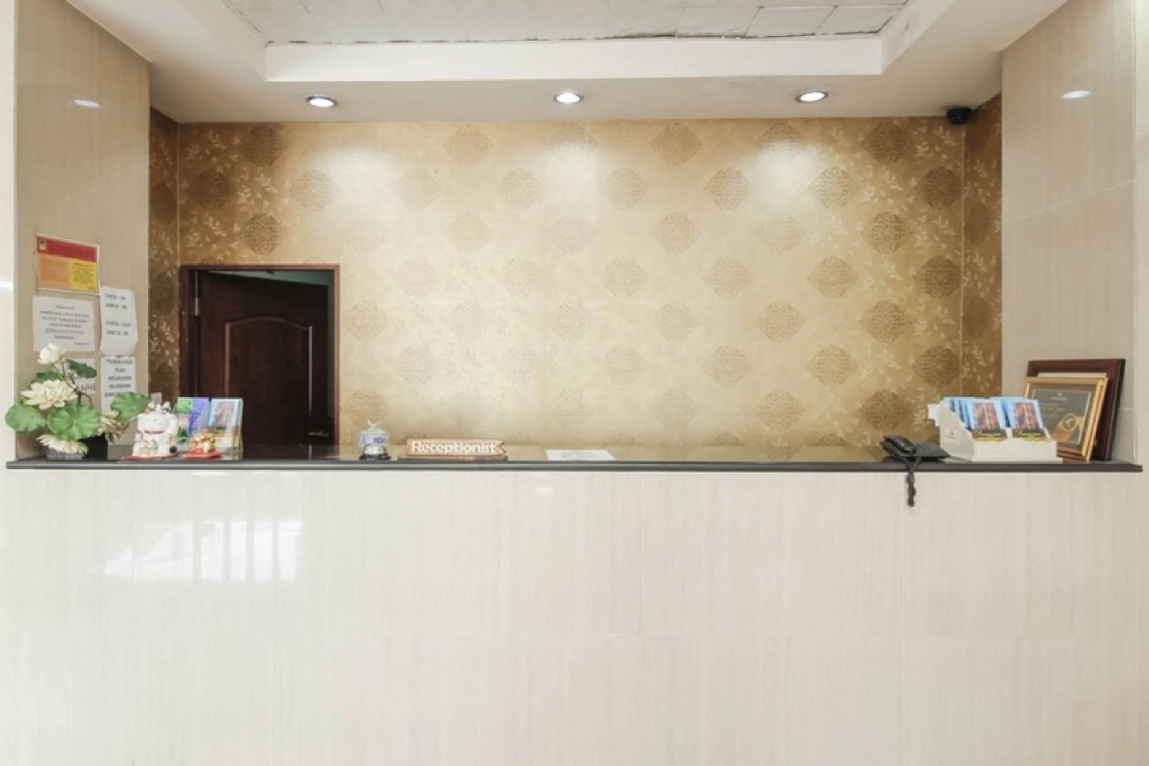 RedDoorz Plus @ Cikarang