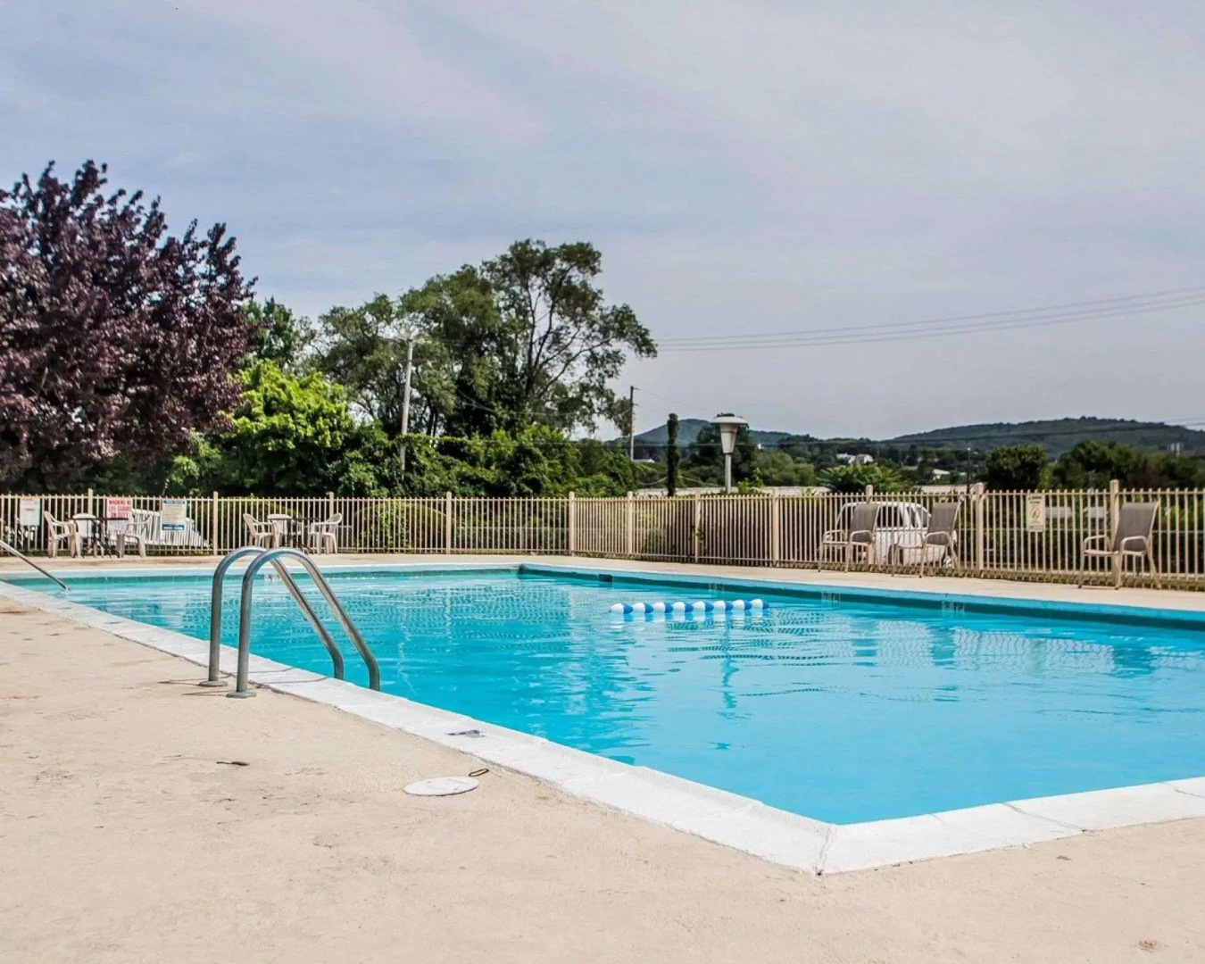 Red Roof Inn Reading