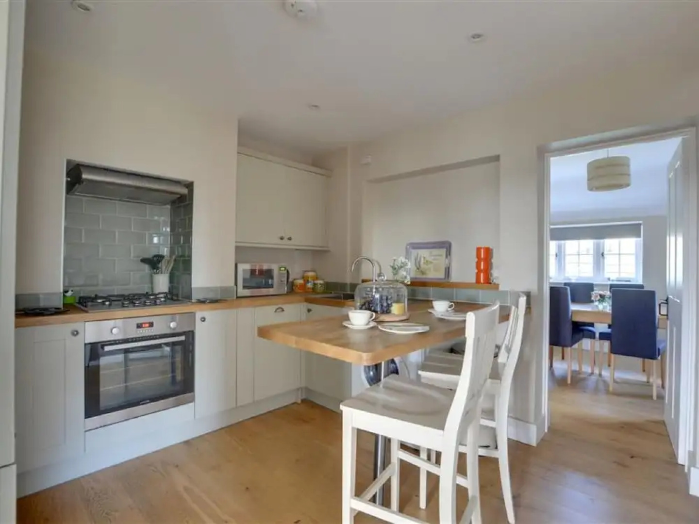 Gorgeous Holiday Home Overlooking the Spacious County of Weald of Kent