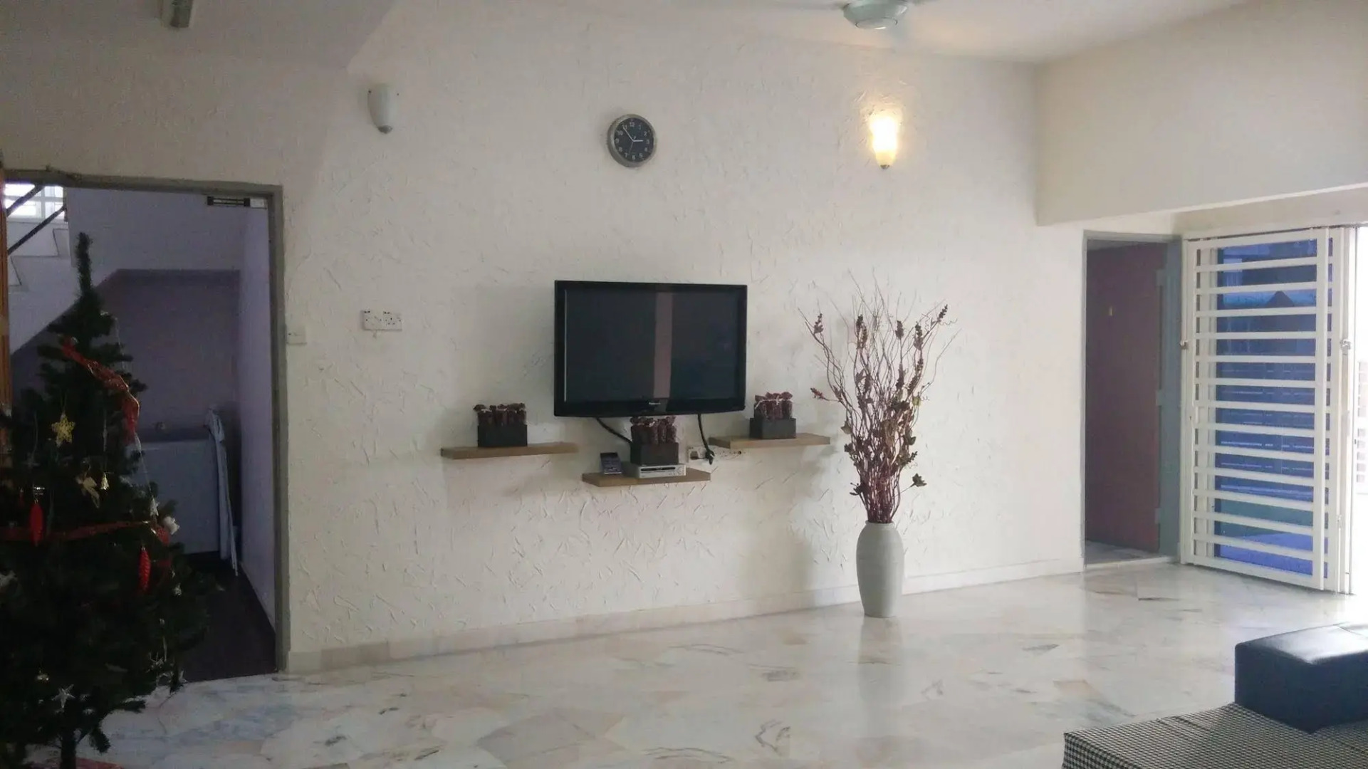 Bercham Vacation House