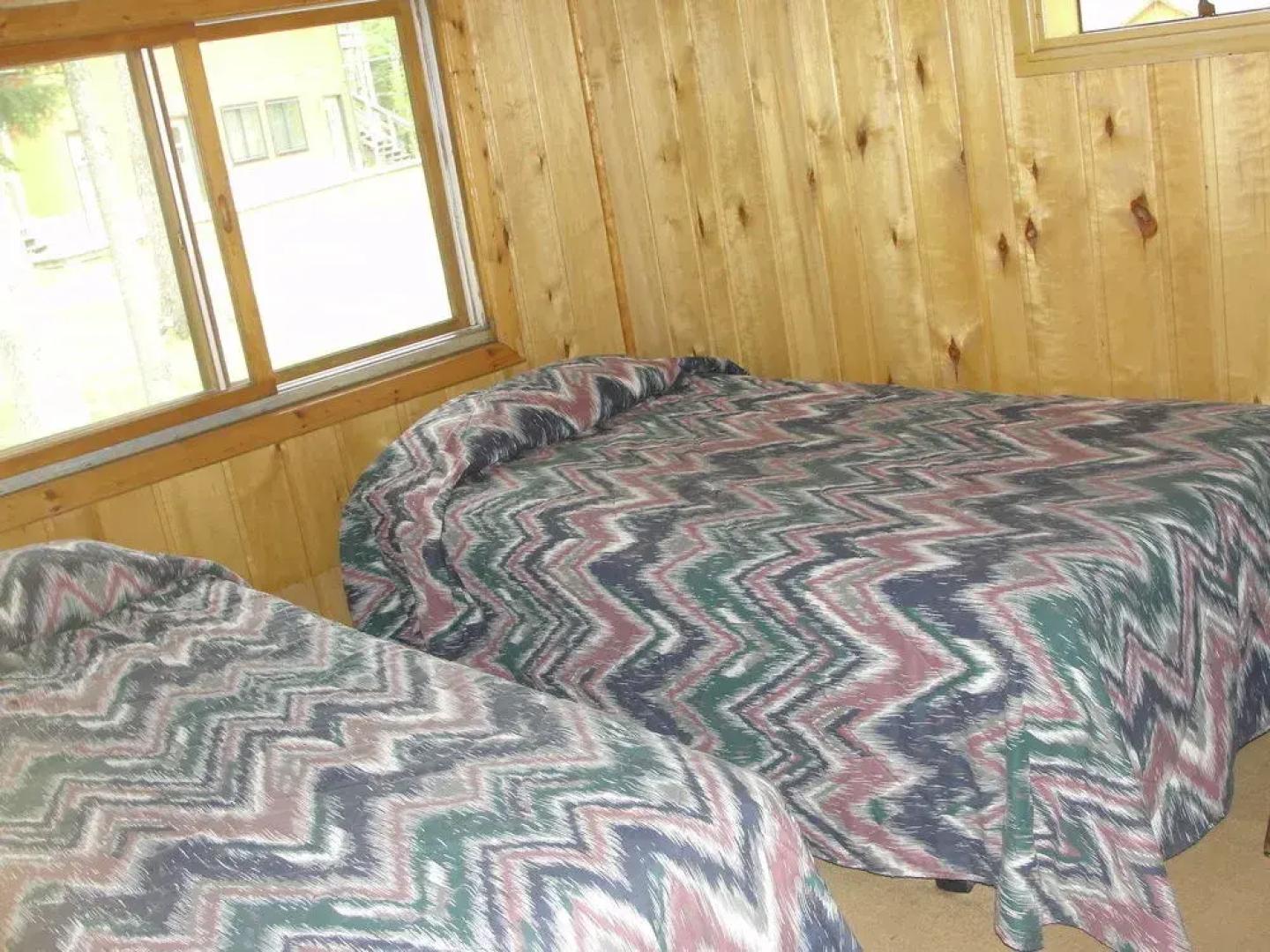 Pine Point Lodge, Resort & Motel
