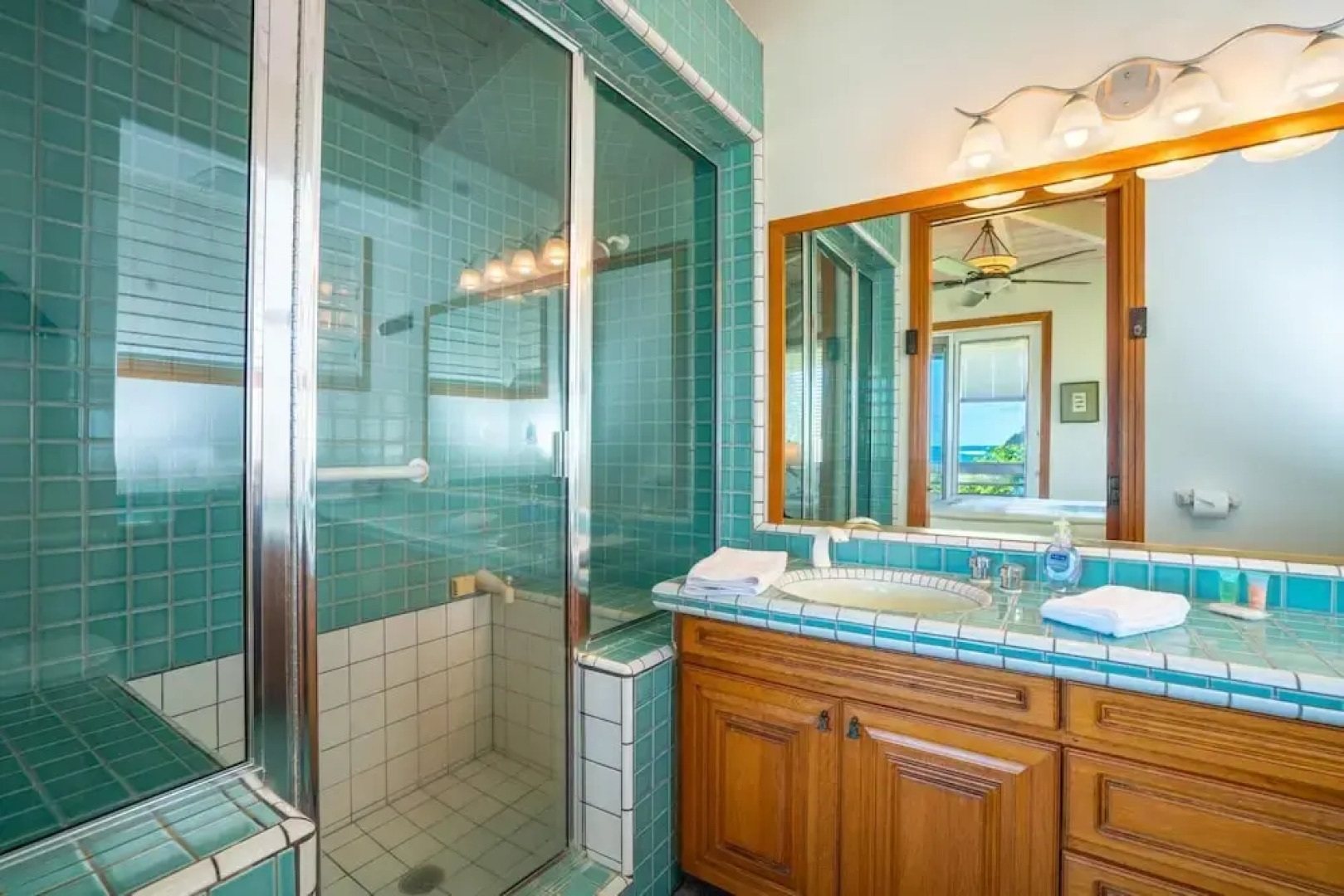 Moloa'a Bay Villa and Cottage