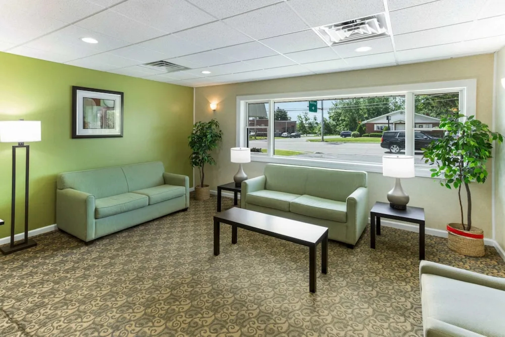 Econo Lodge Inn & Suites Plattsburgh