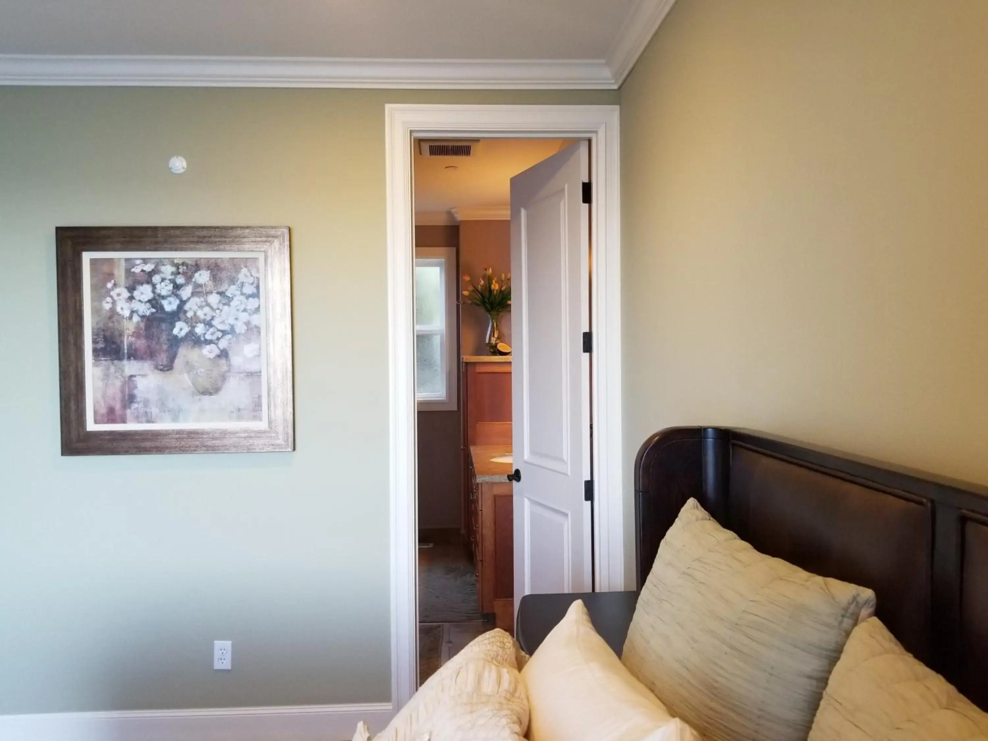 Redondo waterfront house with a private room