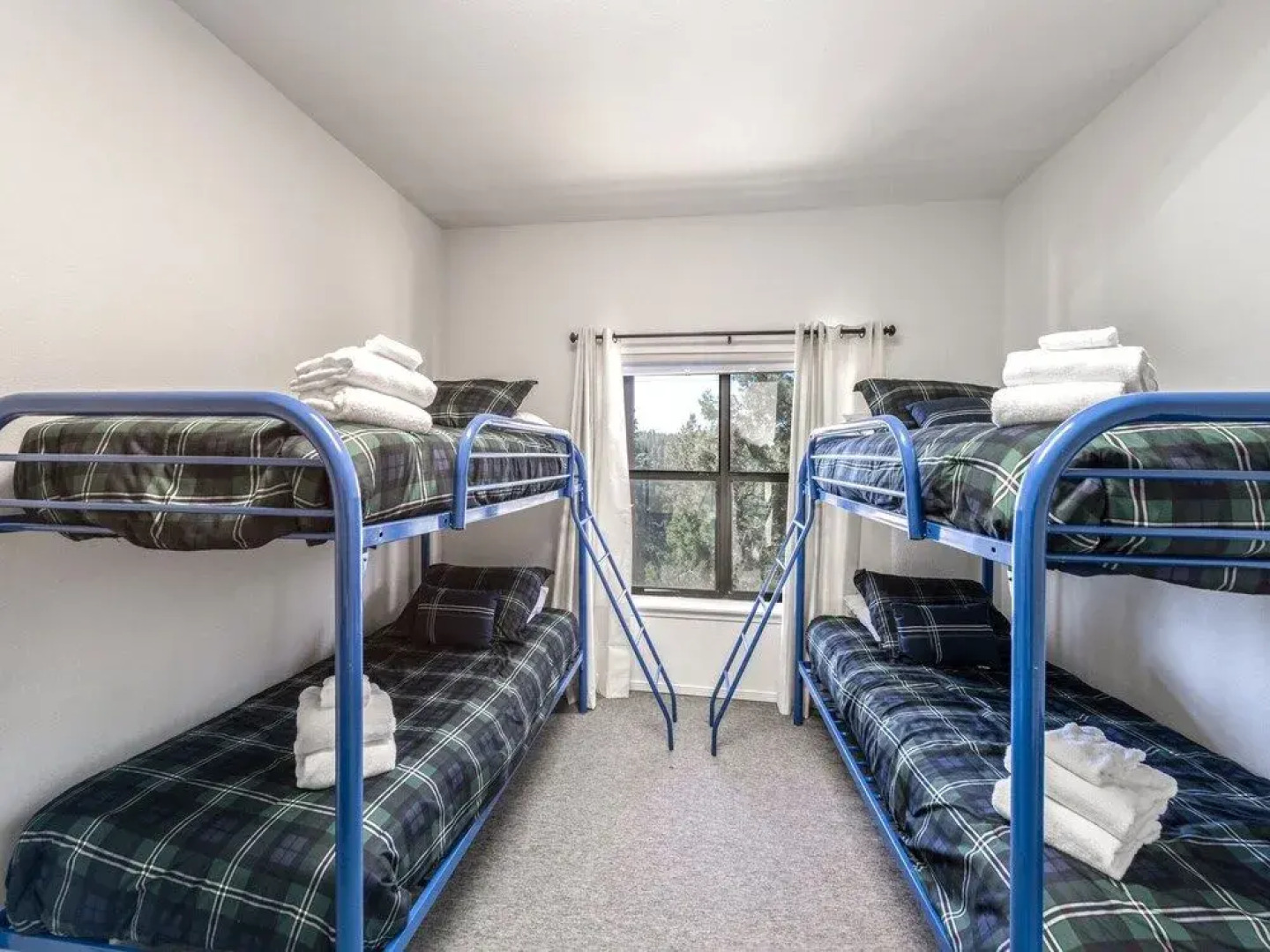 Sierra Lake Vista 5 Bedrooms