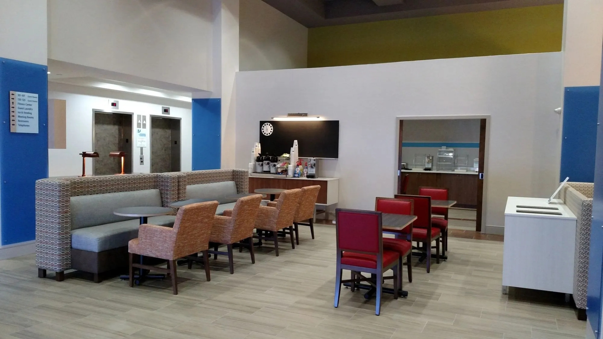 Holiday Inn Express & Suites Tempe by IHG