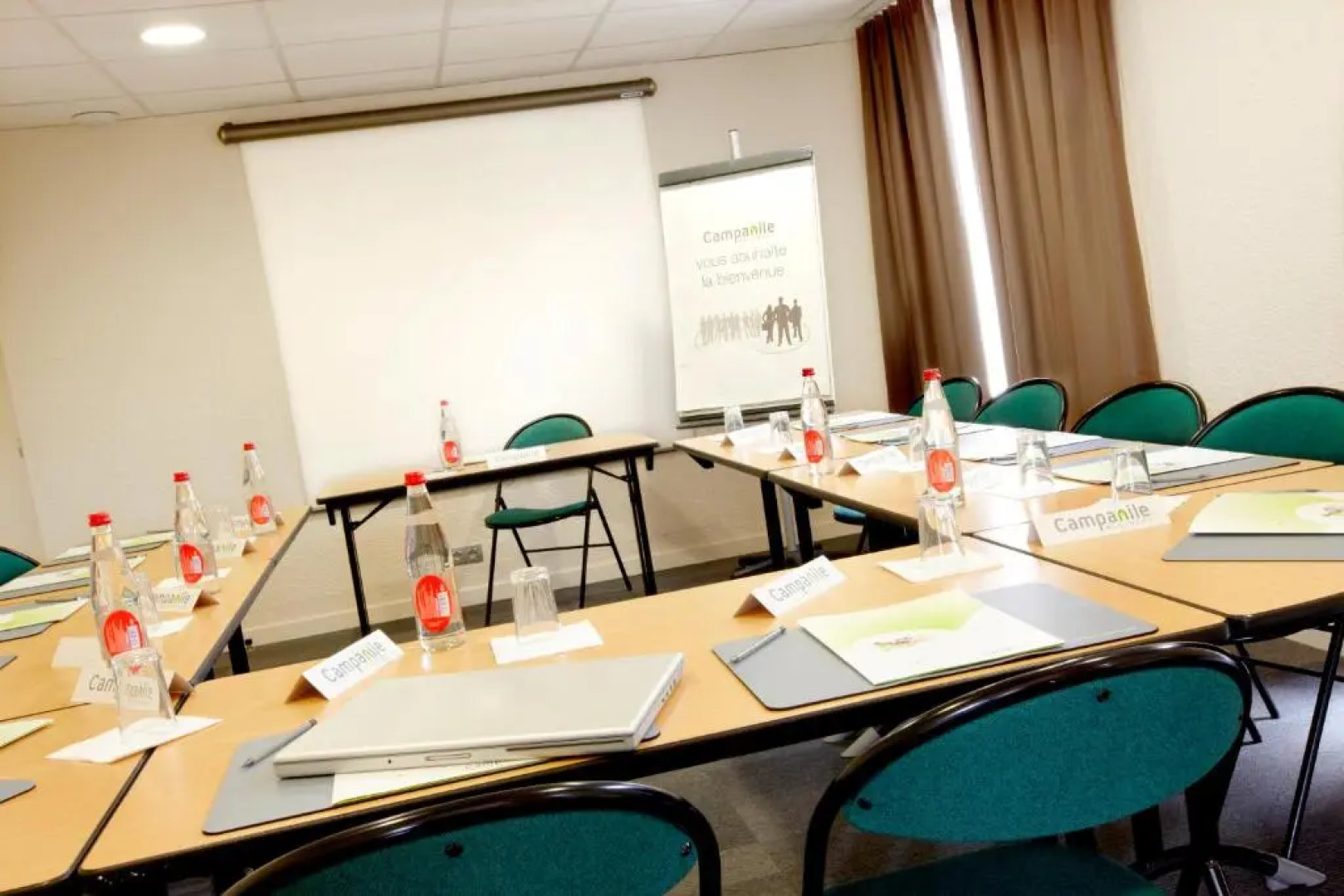 Campanile NATURE - Lyon Est Bron Eurexpo