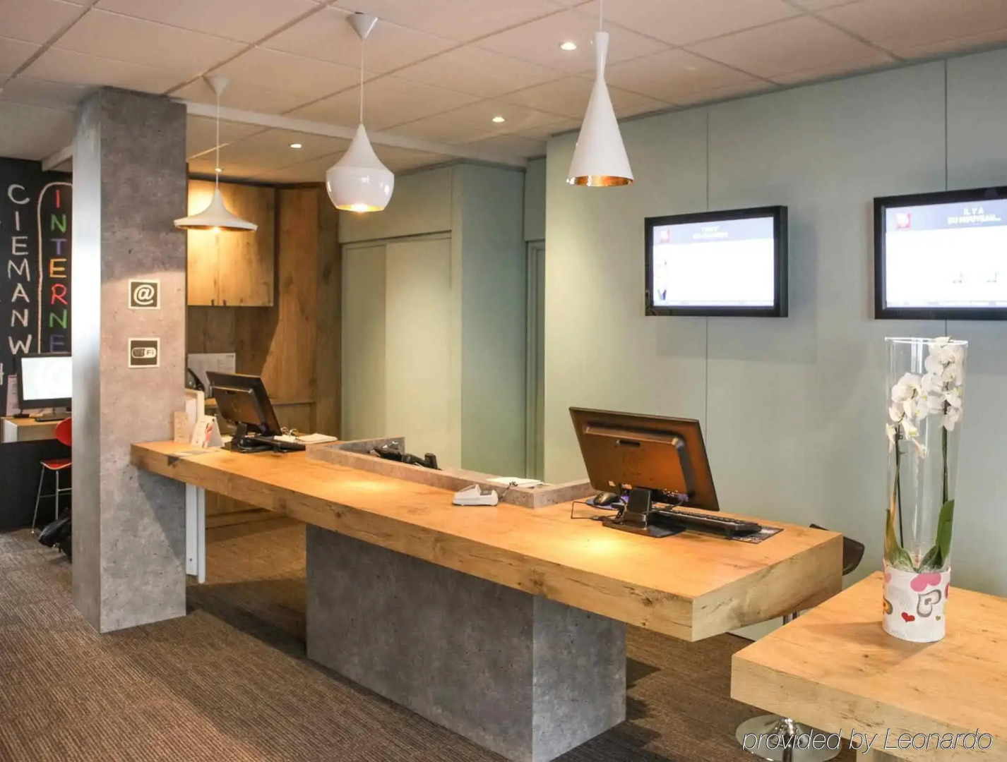 ibis Granville Port de plaisance