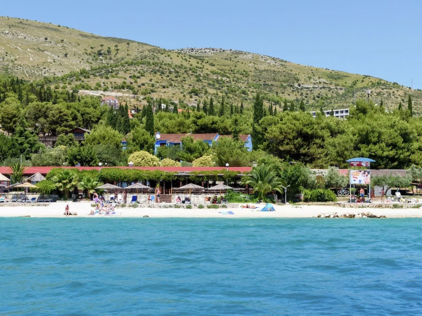 Tidy Apartment With Wifi, 4 km From City of Trogir