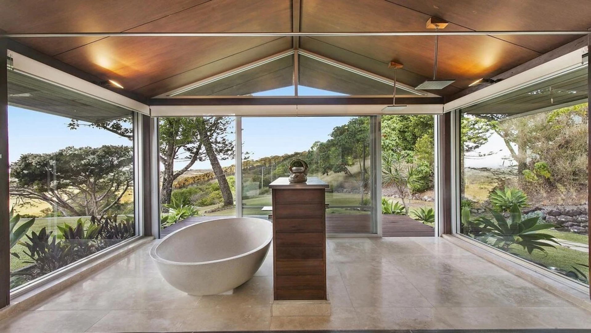 Eqeleni Byron Hinterland Retreat