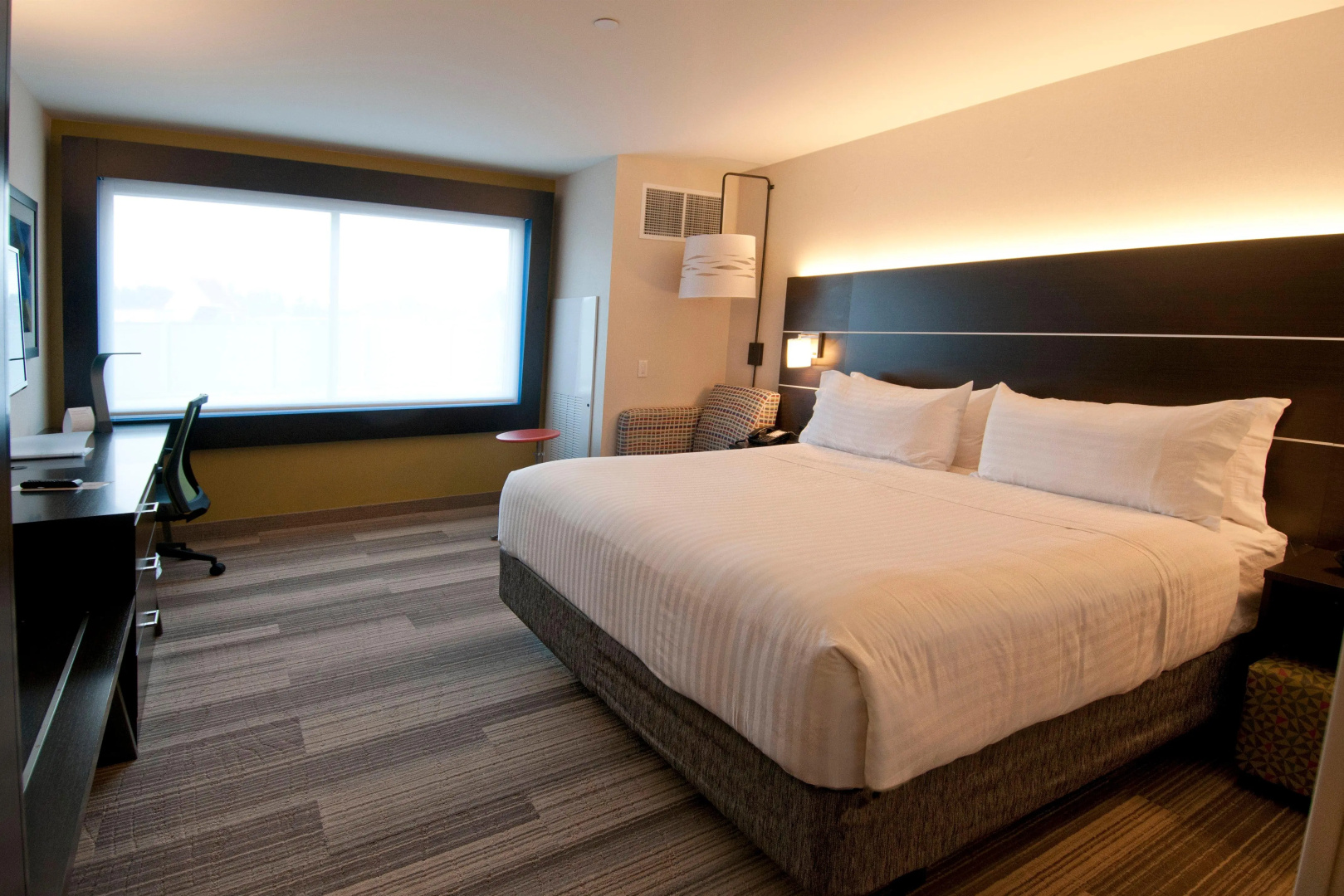 Holiday Inn Express & Suites Johnstown by IHG