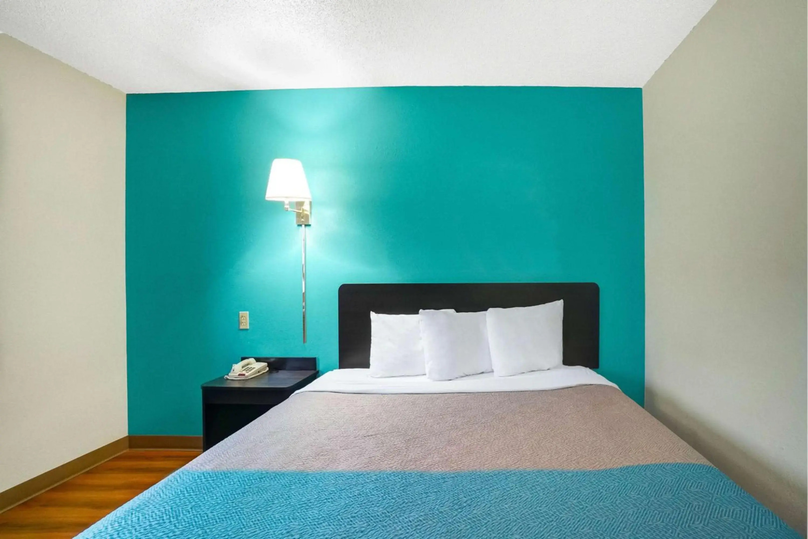 Motel 6 Montoursville, PA - Williamsport