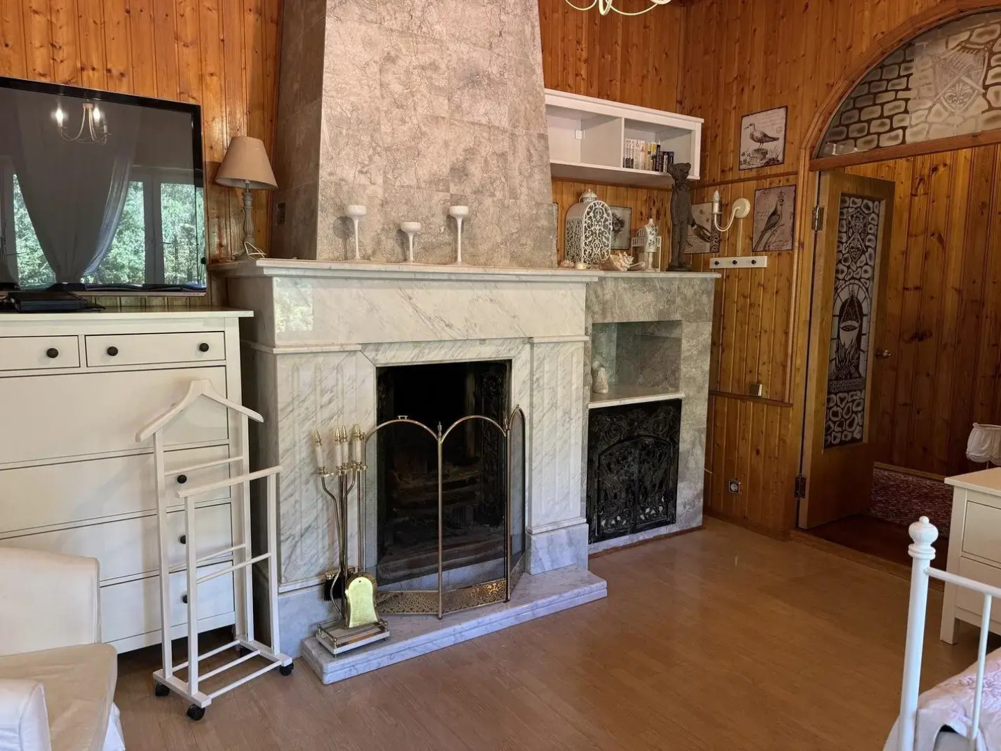 Коттеджи в деревне Грибки