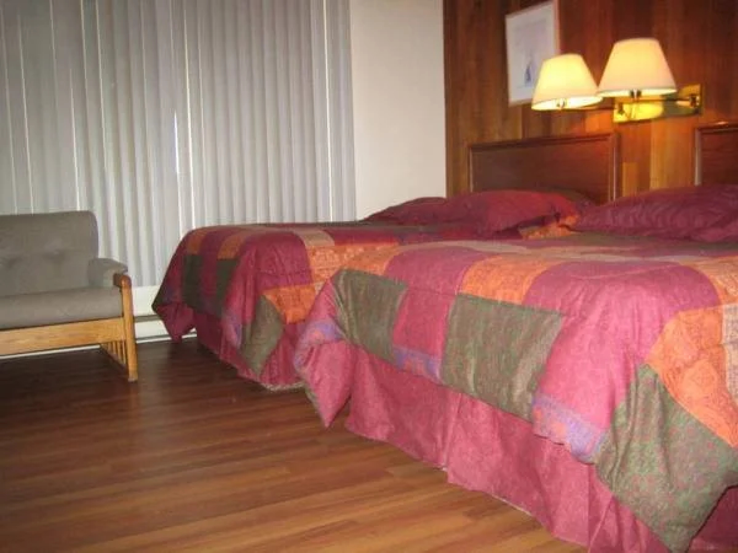 Motel Manic 2000