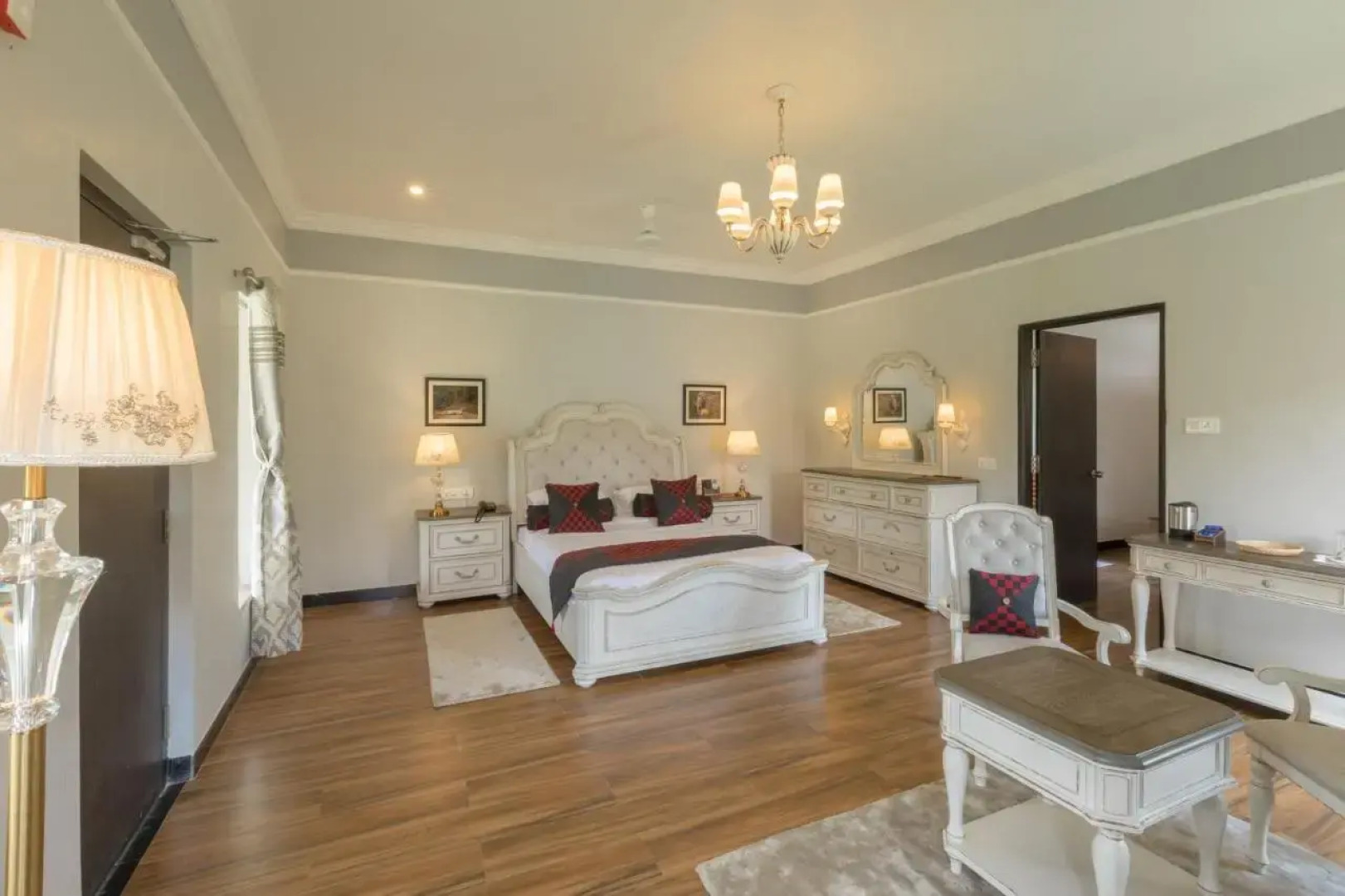 Tuli Veer Bagh Resort Turia