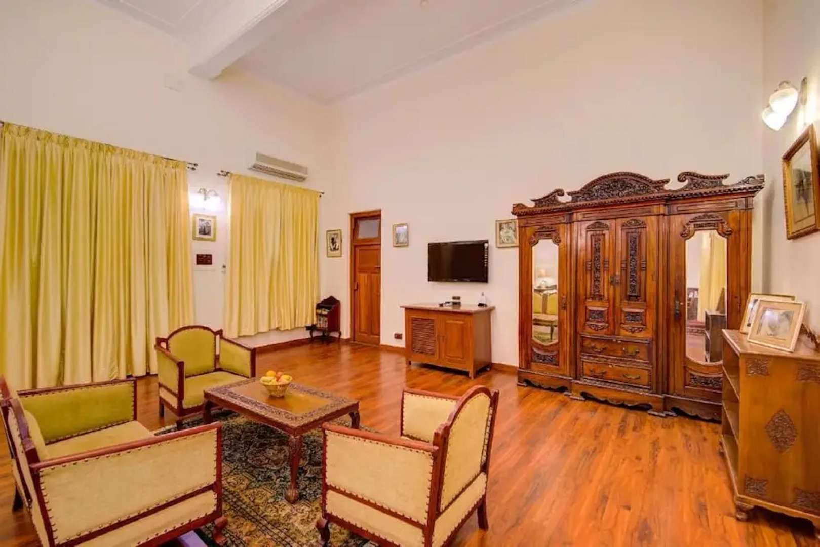 WelcomHeritage Shivavilas Palace, HAMPI